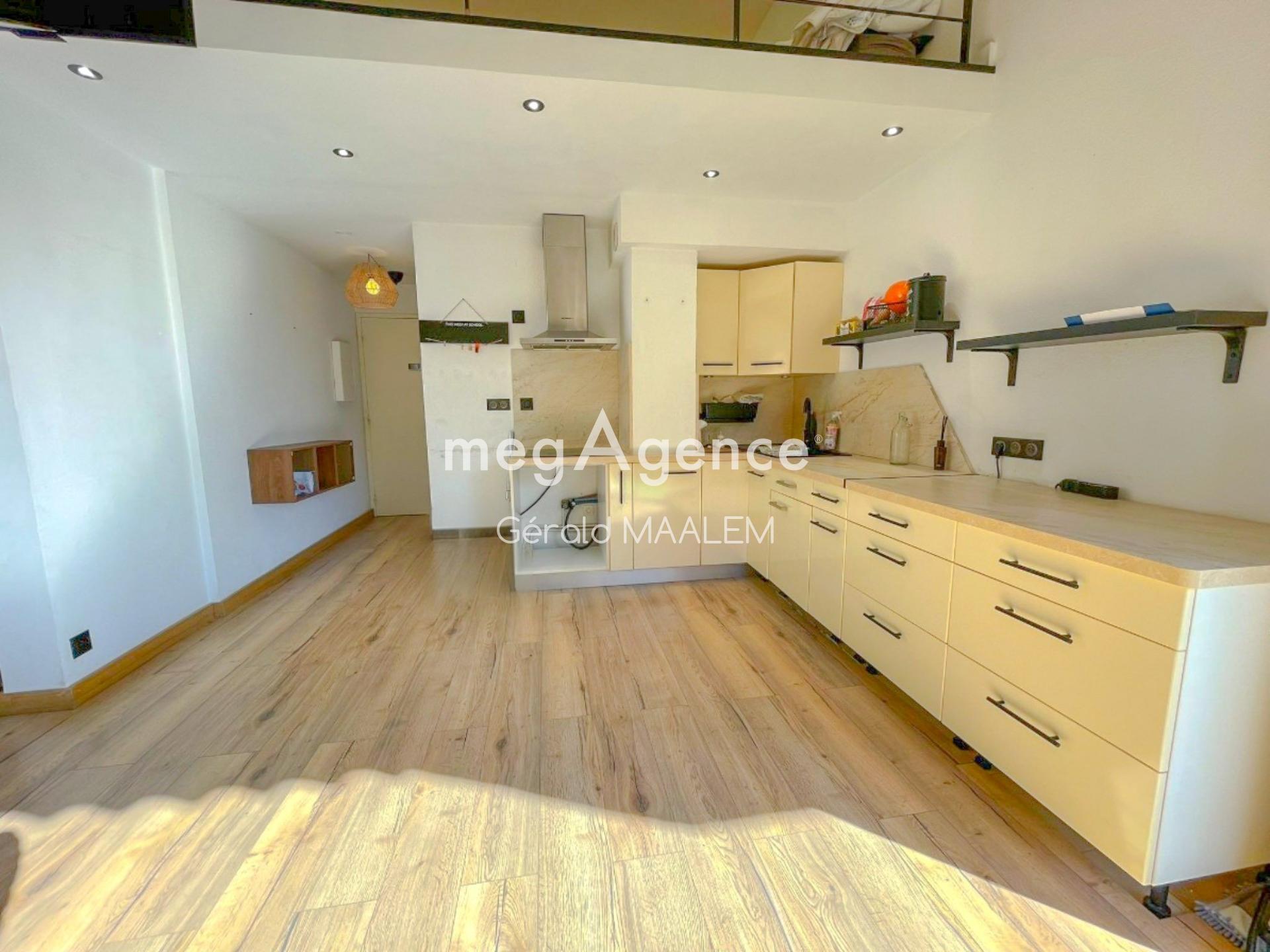 Miniature photo - 2 / 8