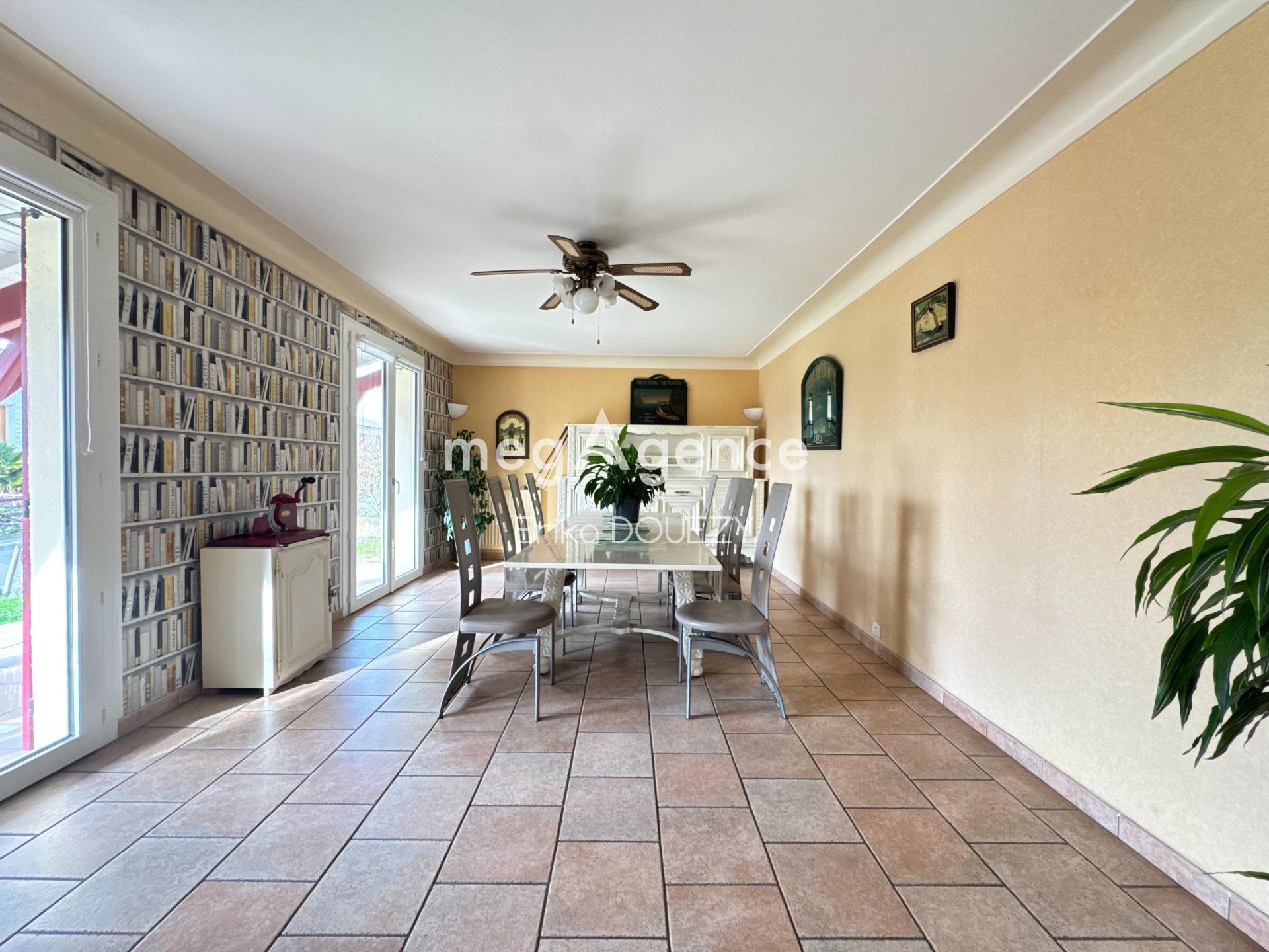 Miniature photo - 6 / 12