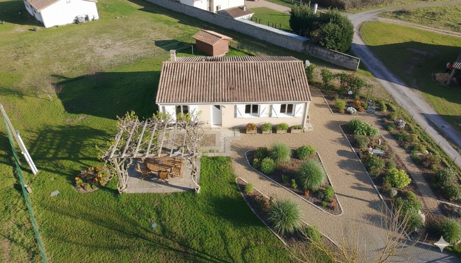 Maison 5 pièces 88 m² · à Cercoux · 88 m² · 154 000 €