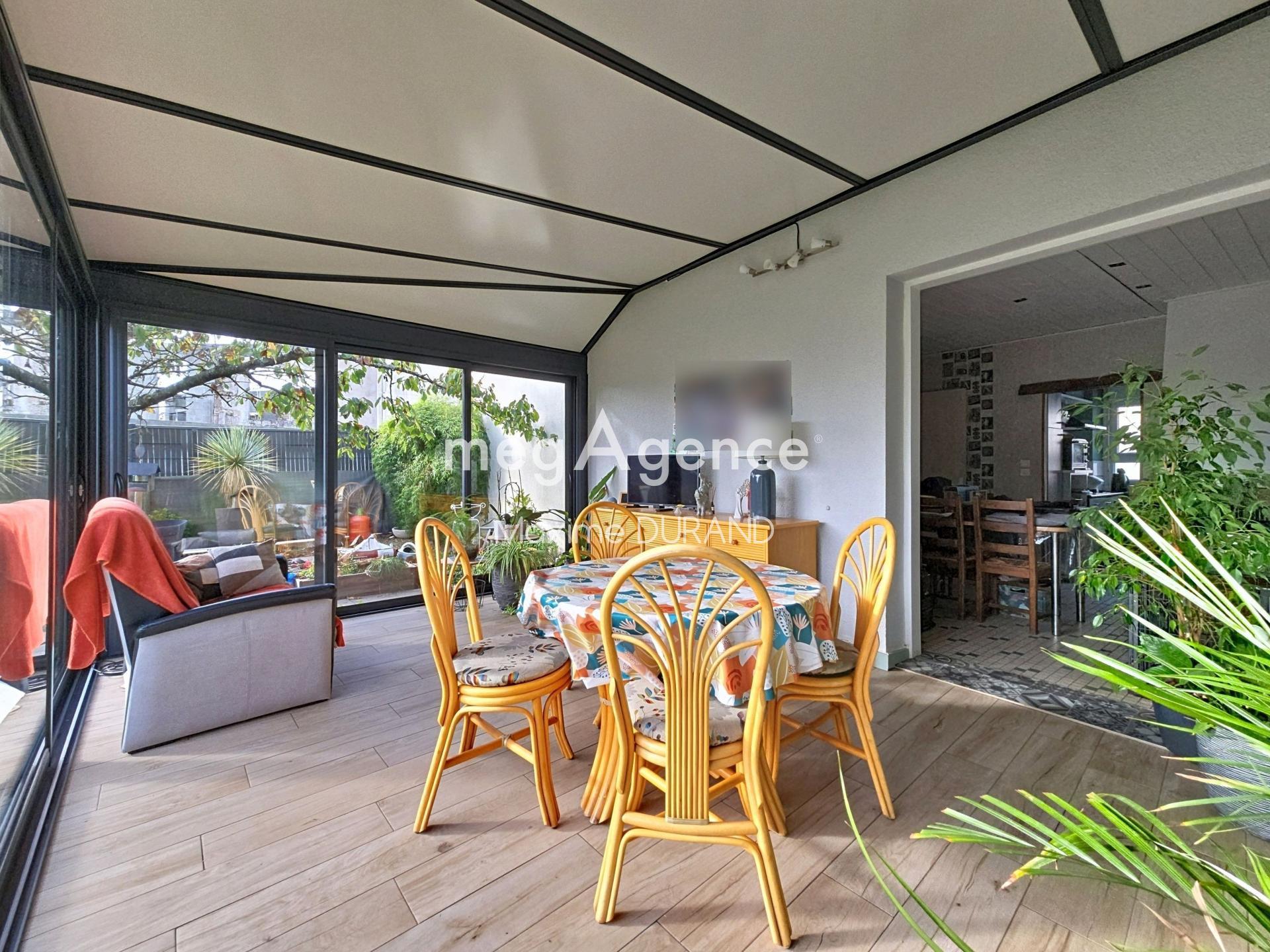 Miniature photo - 2 / 12