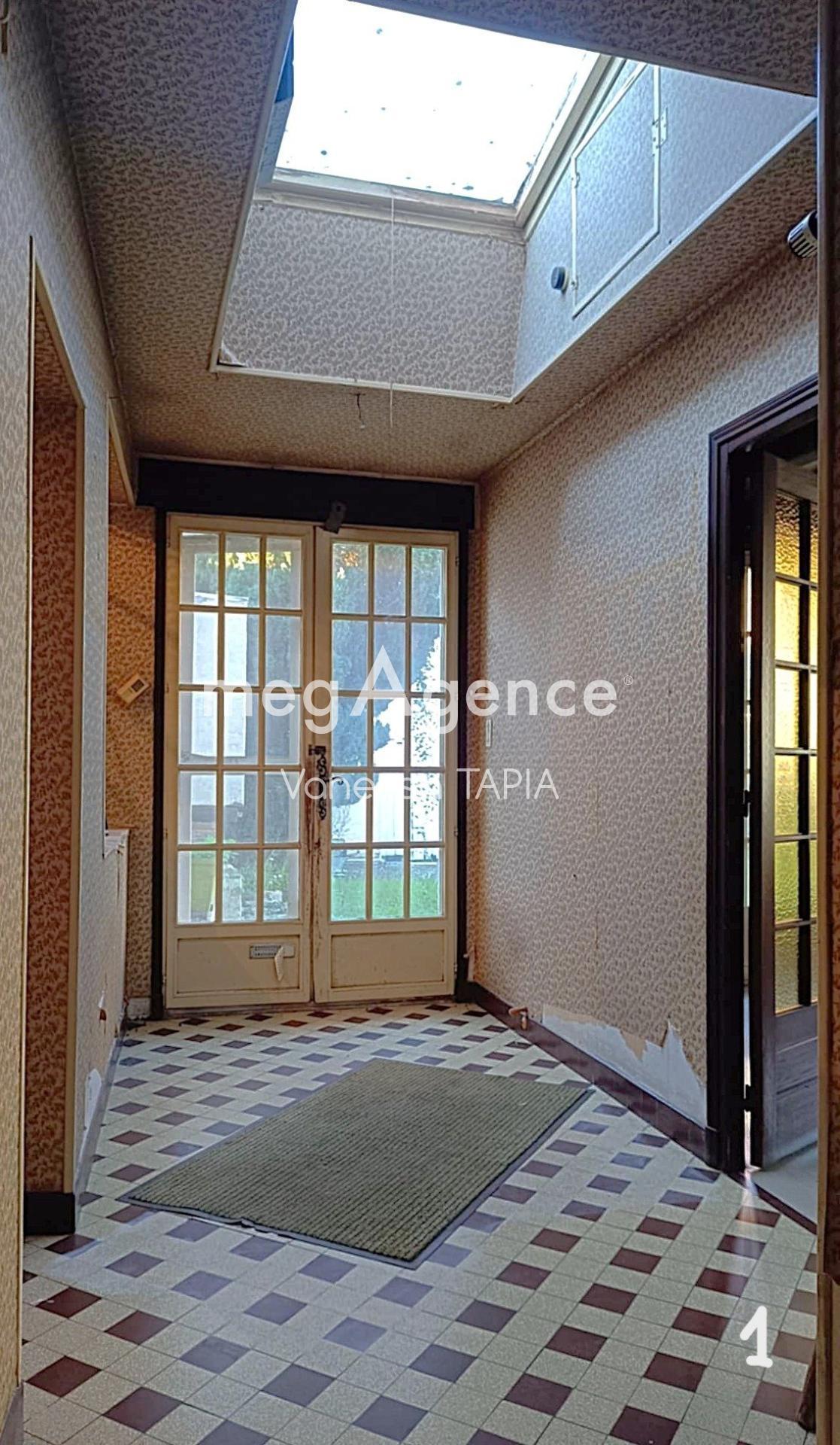 Miniature photo - 2 / 14