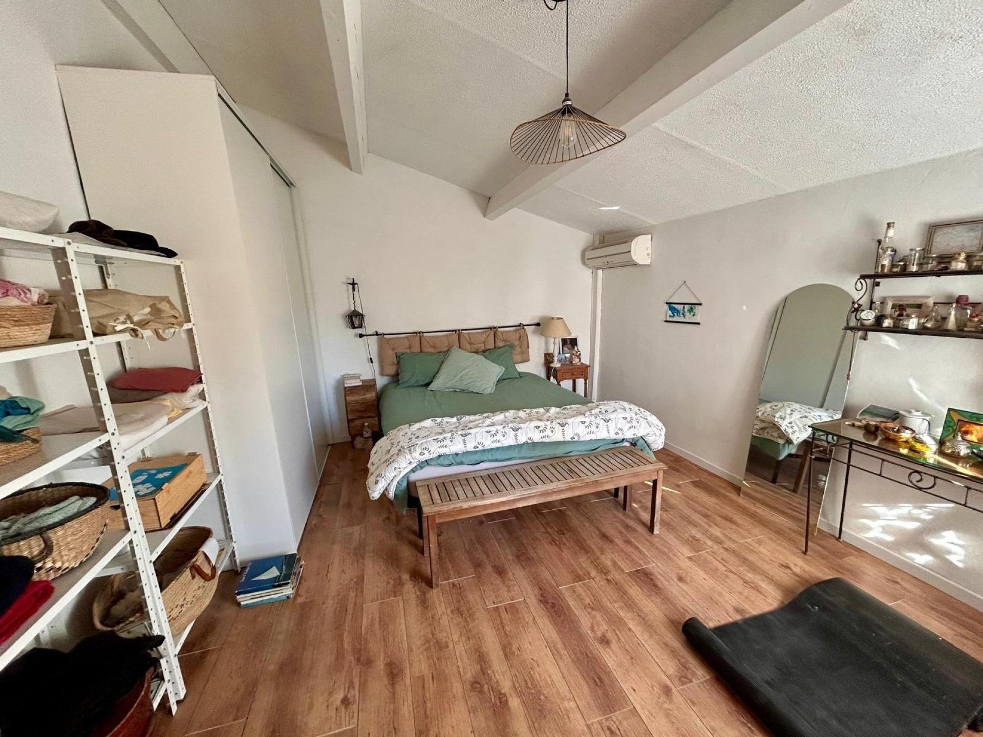 Miniature photo - 2 / 8