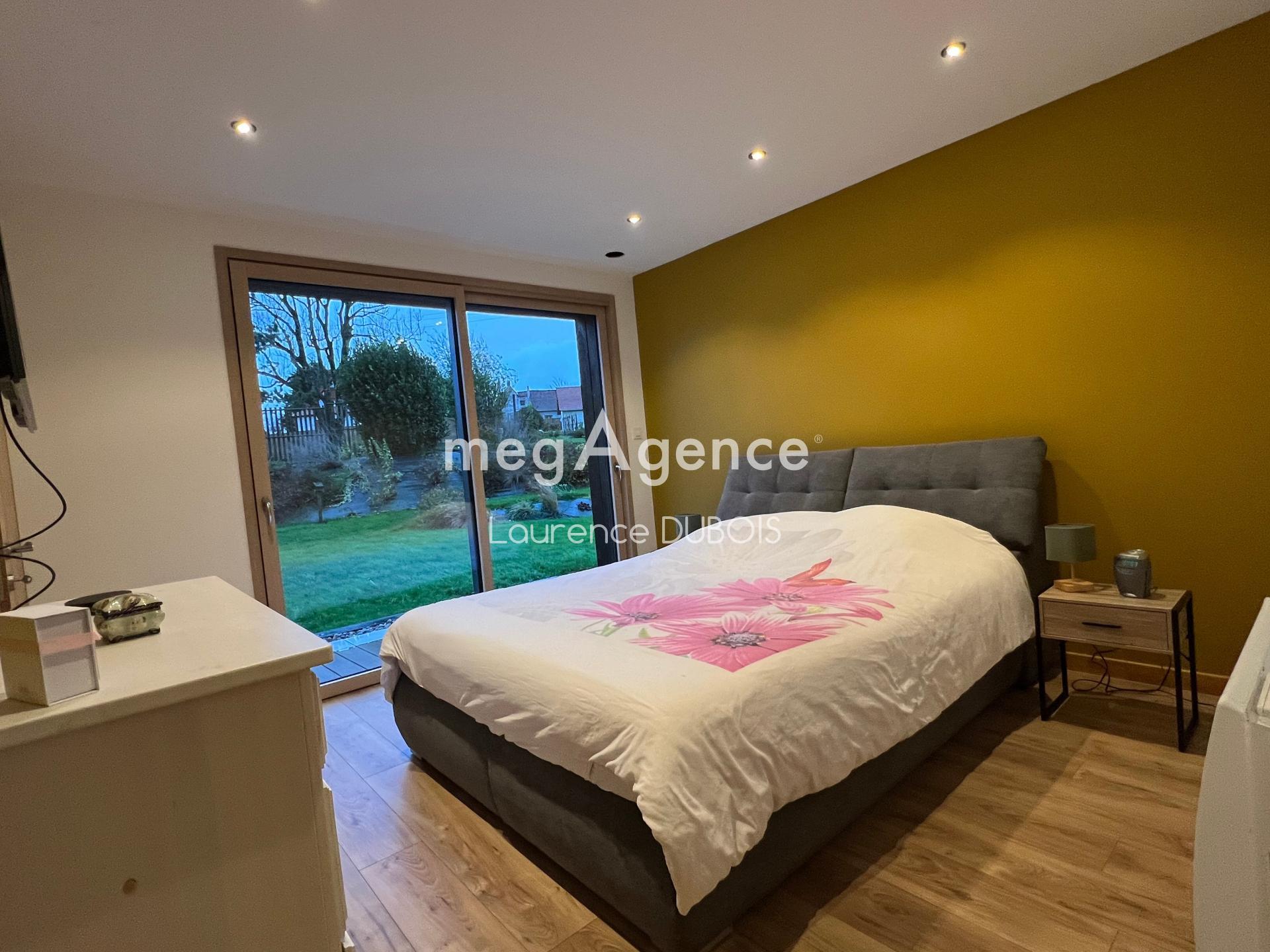 Miniature photo - 12 / 16