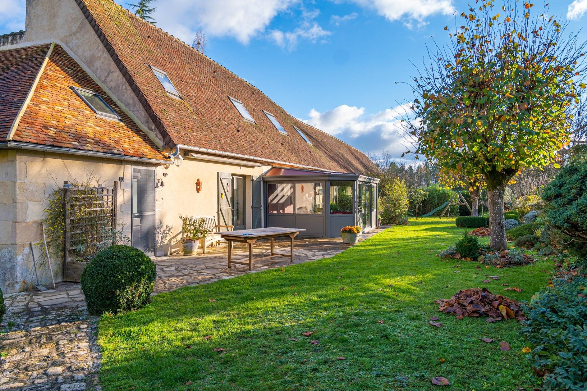 Miniature photo - 2 / 17