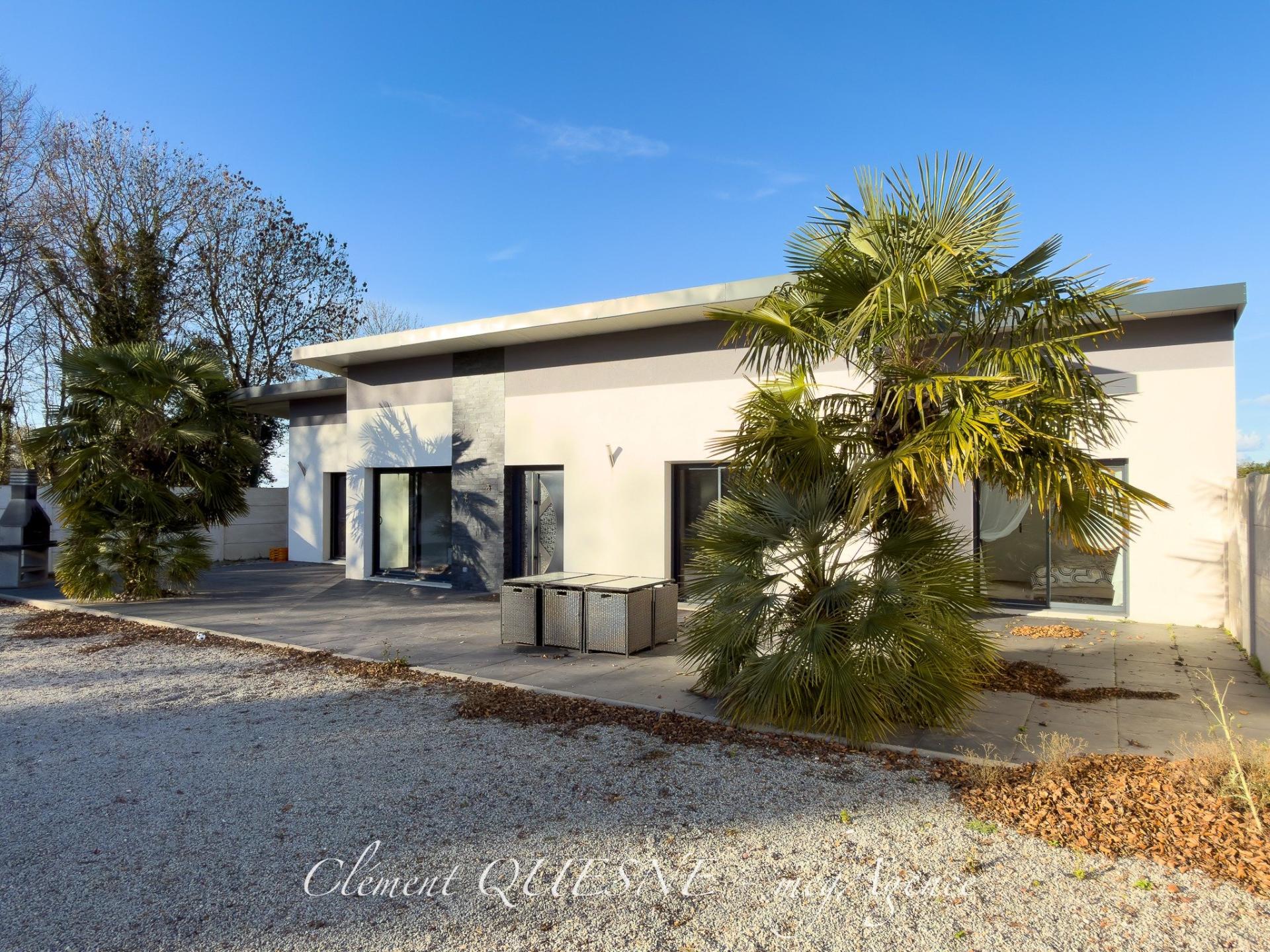 Miniature photo - 2 / 14