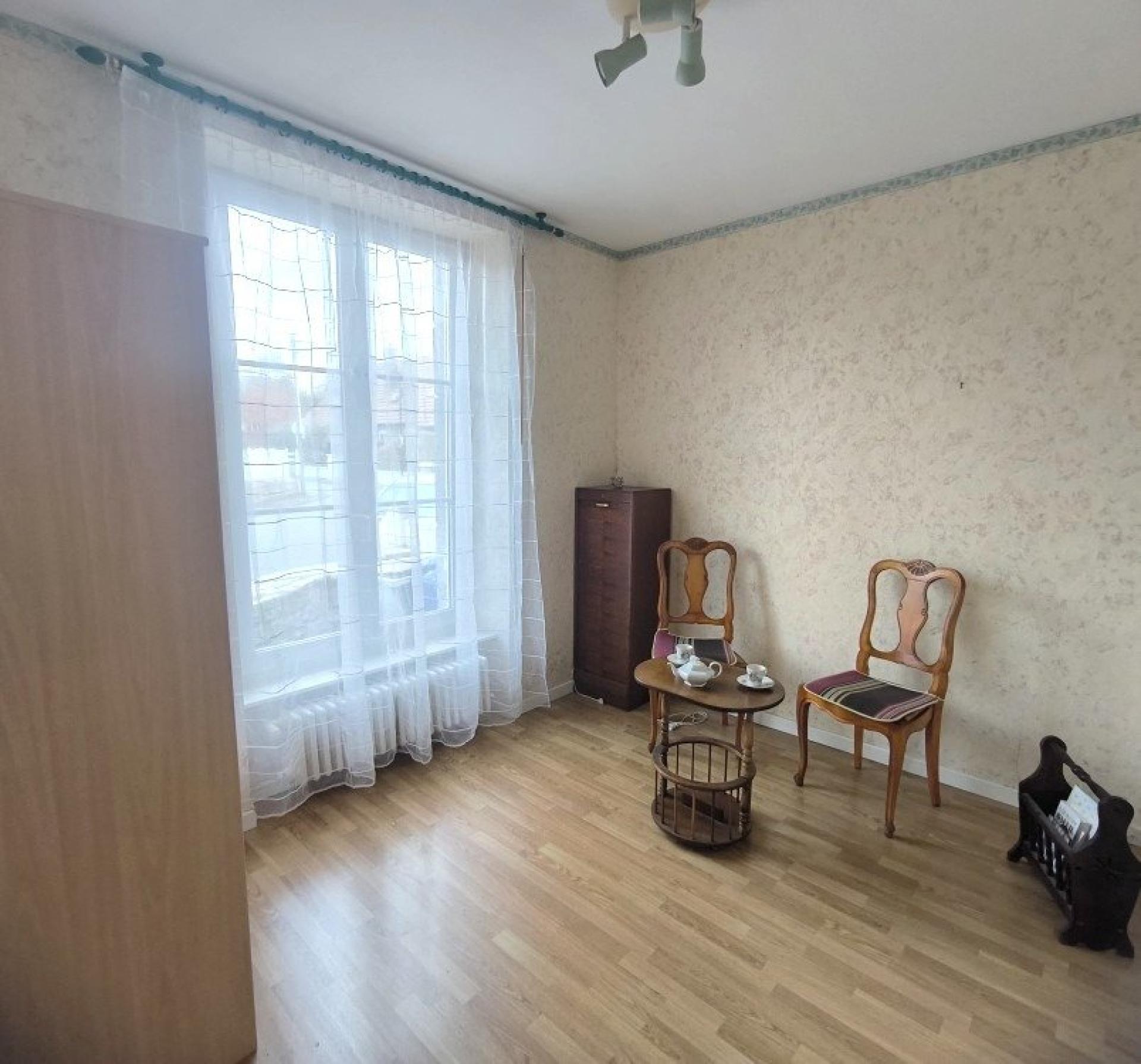 Miniature photo - 12 / 16