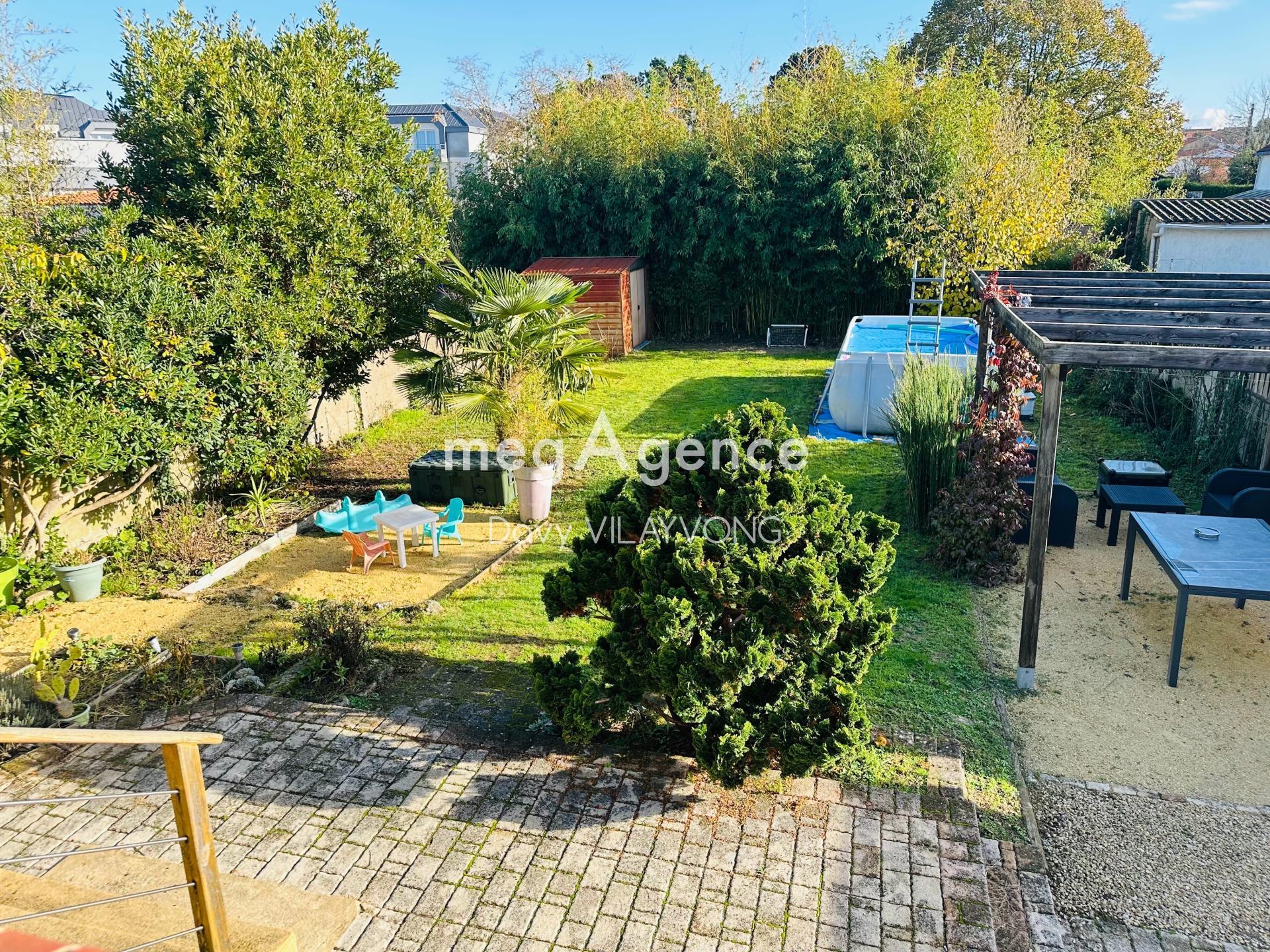 Miniature photo - 2 / 12