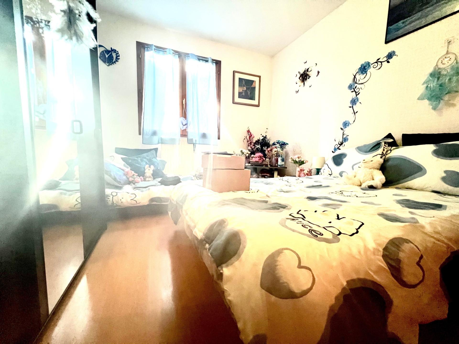 Miniature photo - 8 / 10