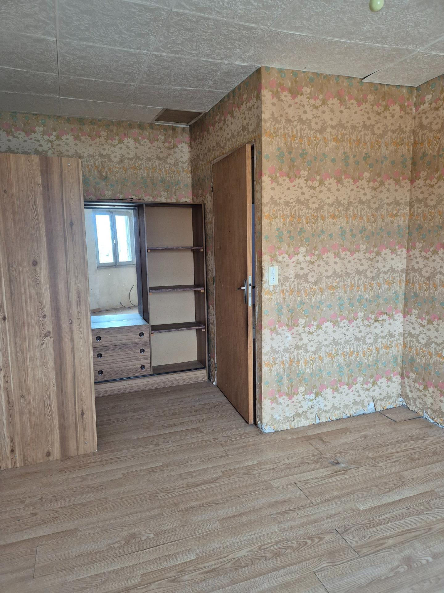 Miniature photo - 12 / 16