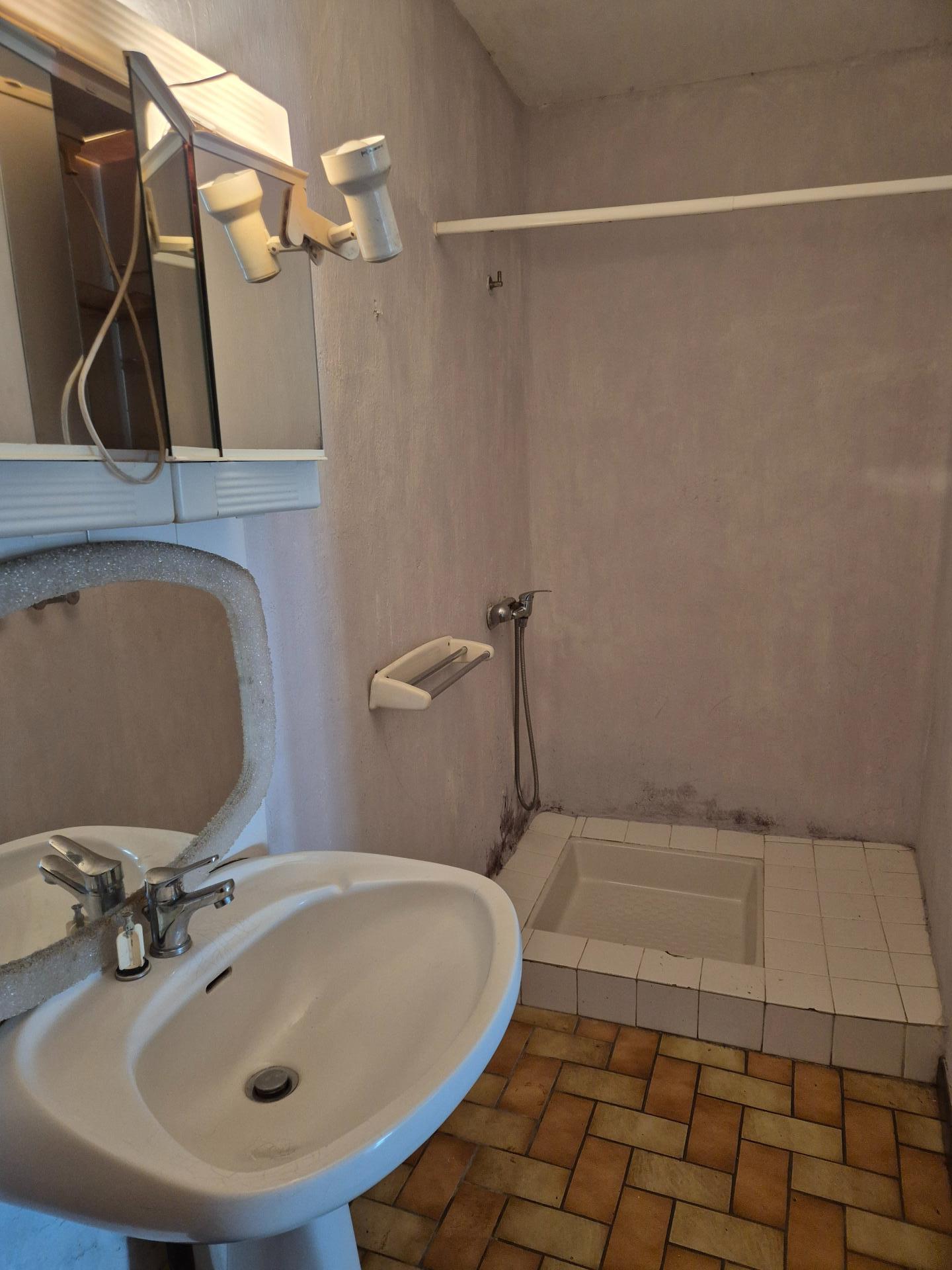 Miniature photo - 9 / 16