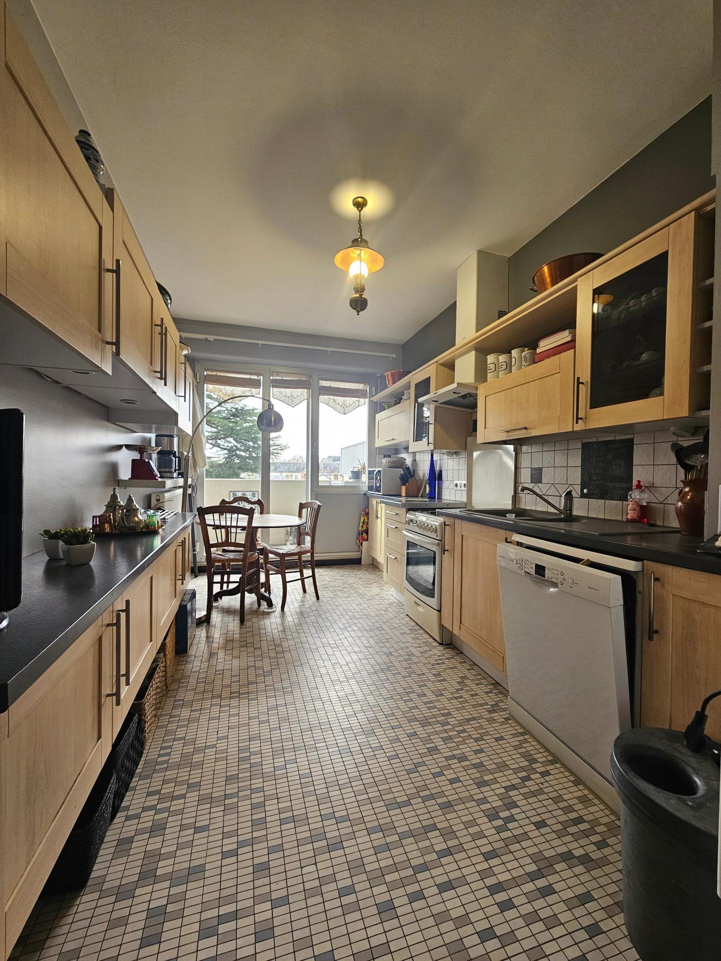 Miniature photo - 2 / 8