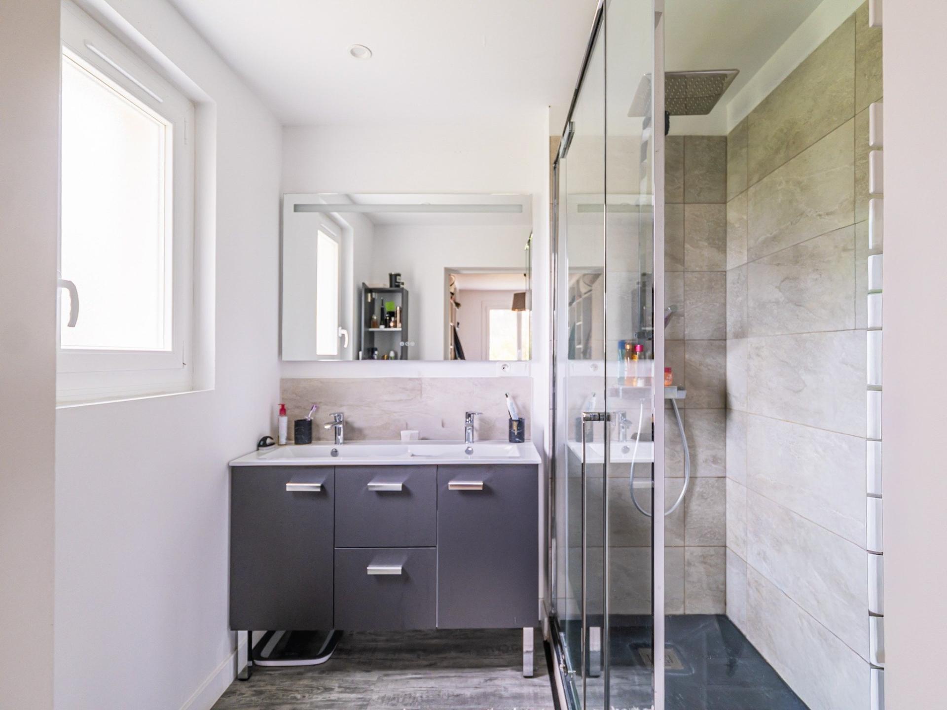 Miniature photo - 10 / 19