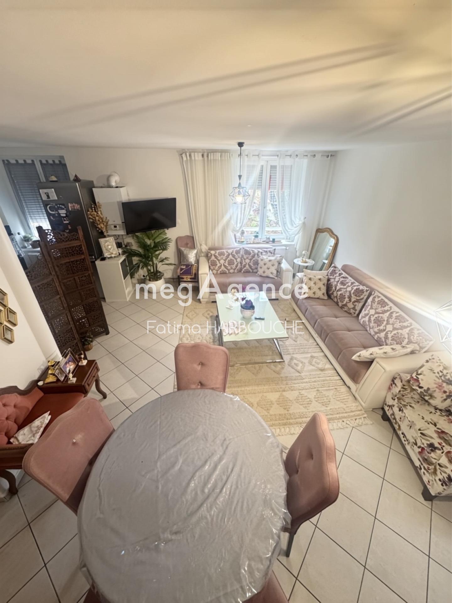 Miniature photo - 2 / 19