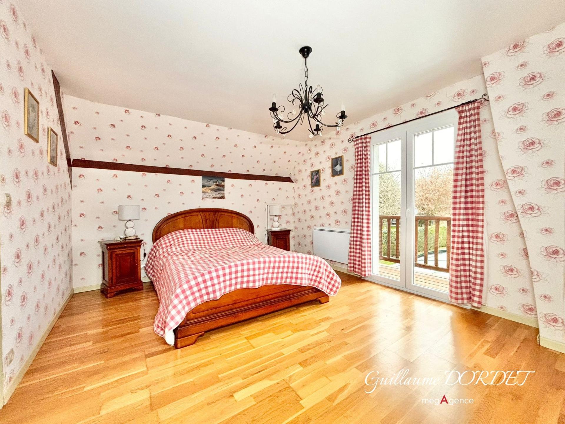 Miniature photo - 12 / 16