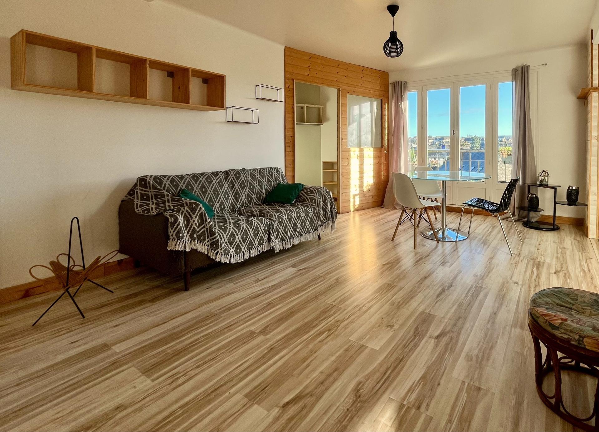 Miniature photo - 2 / 7