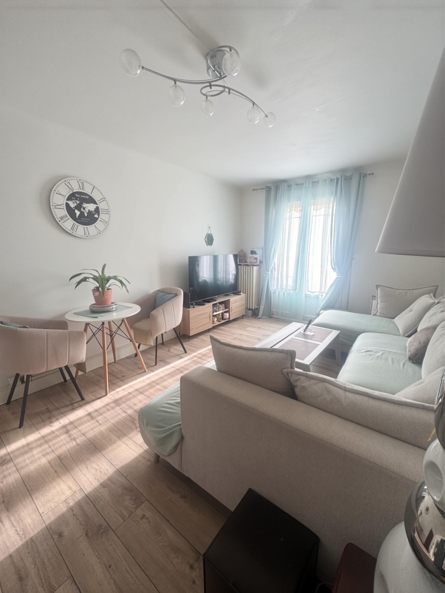 Miniature photo - 2 / 8