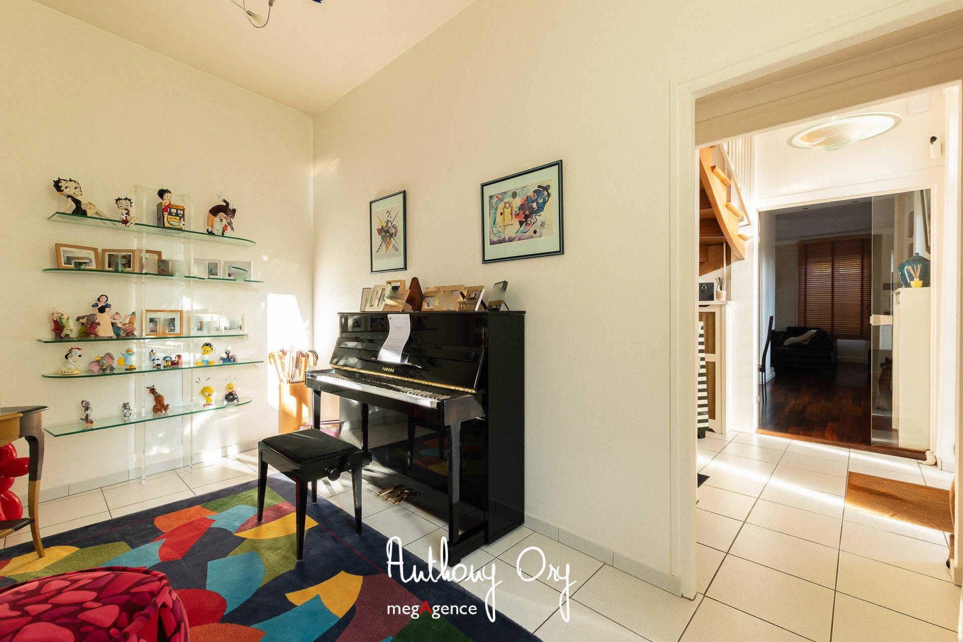 Miniature photo - 12 / 20