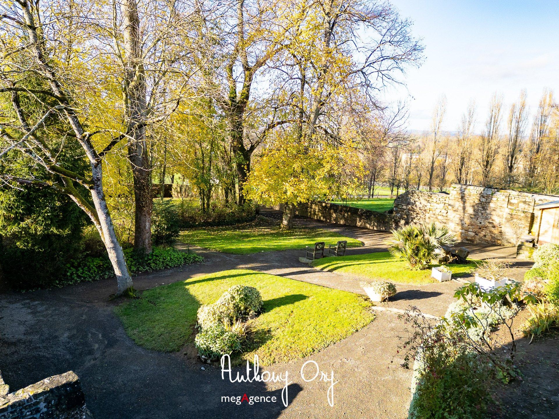 Miniature photo - 5 / 20