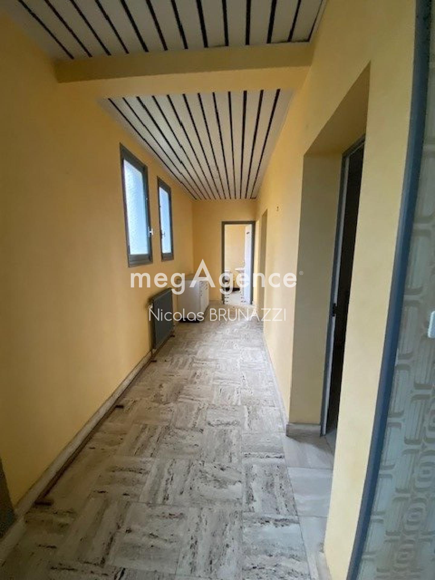 Miniature photo - 5 / 10