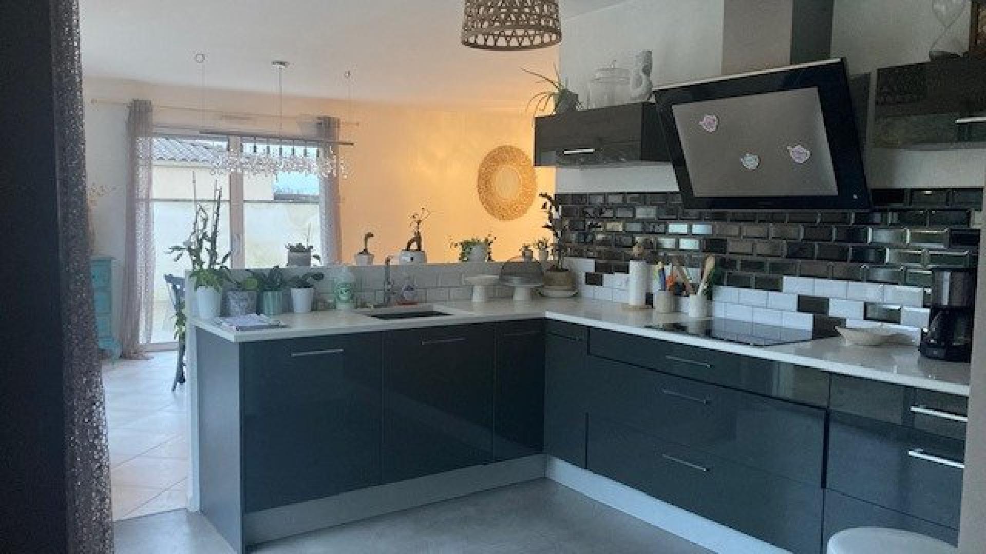 Miniature photo - 2 / 10