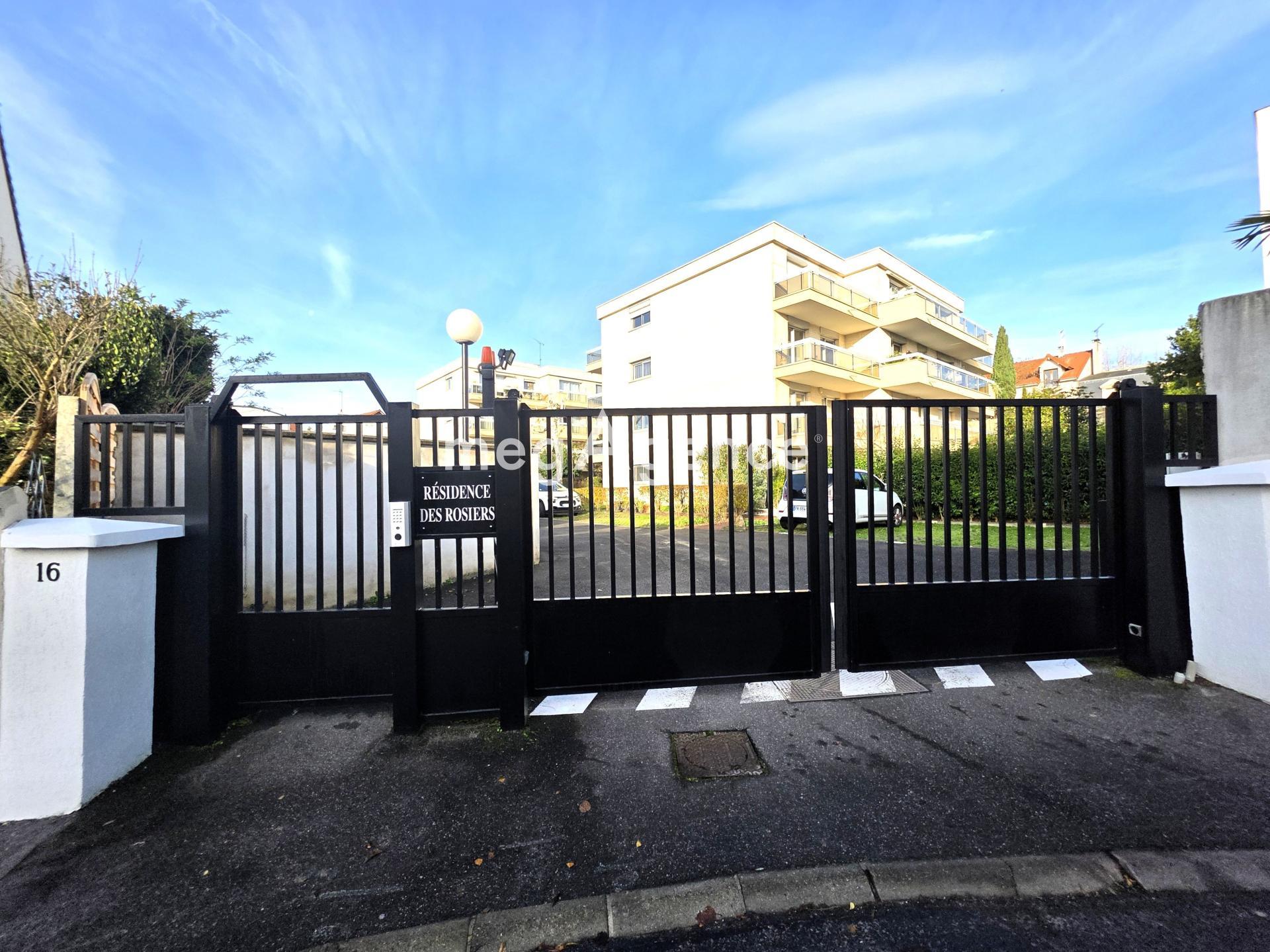 Miniature photo - 12 / 12