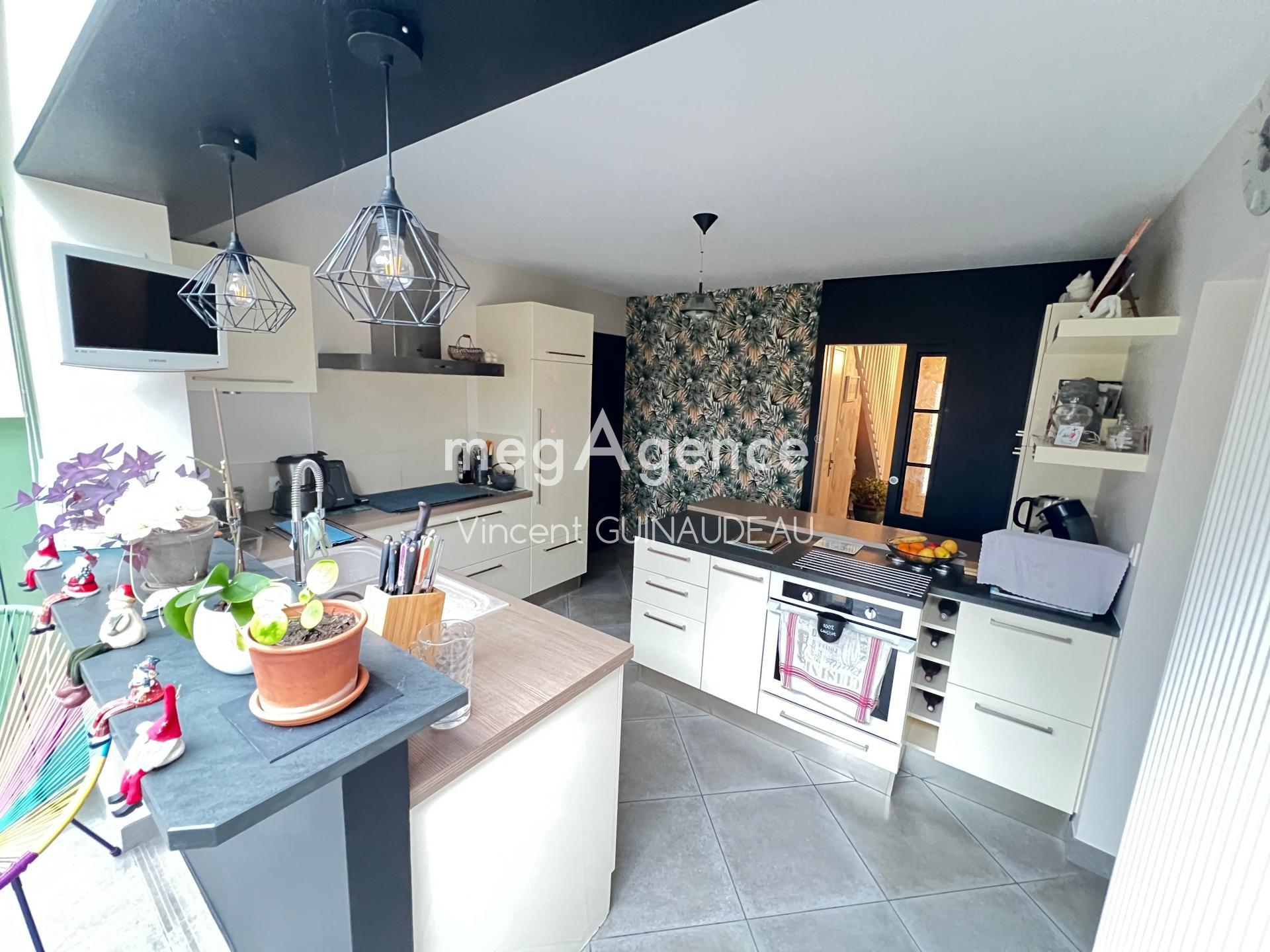 Miniature photo - 2 / 15