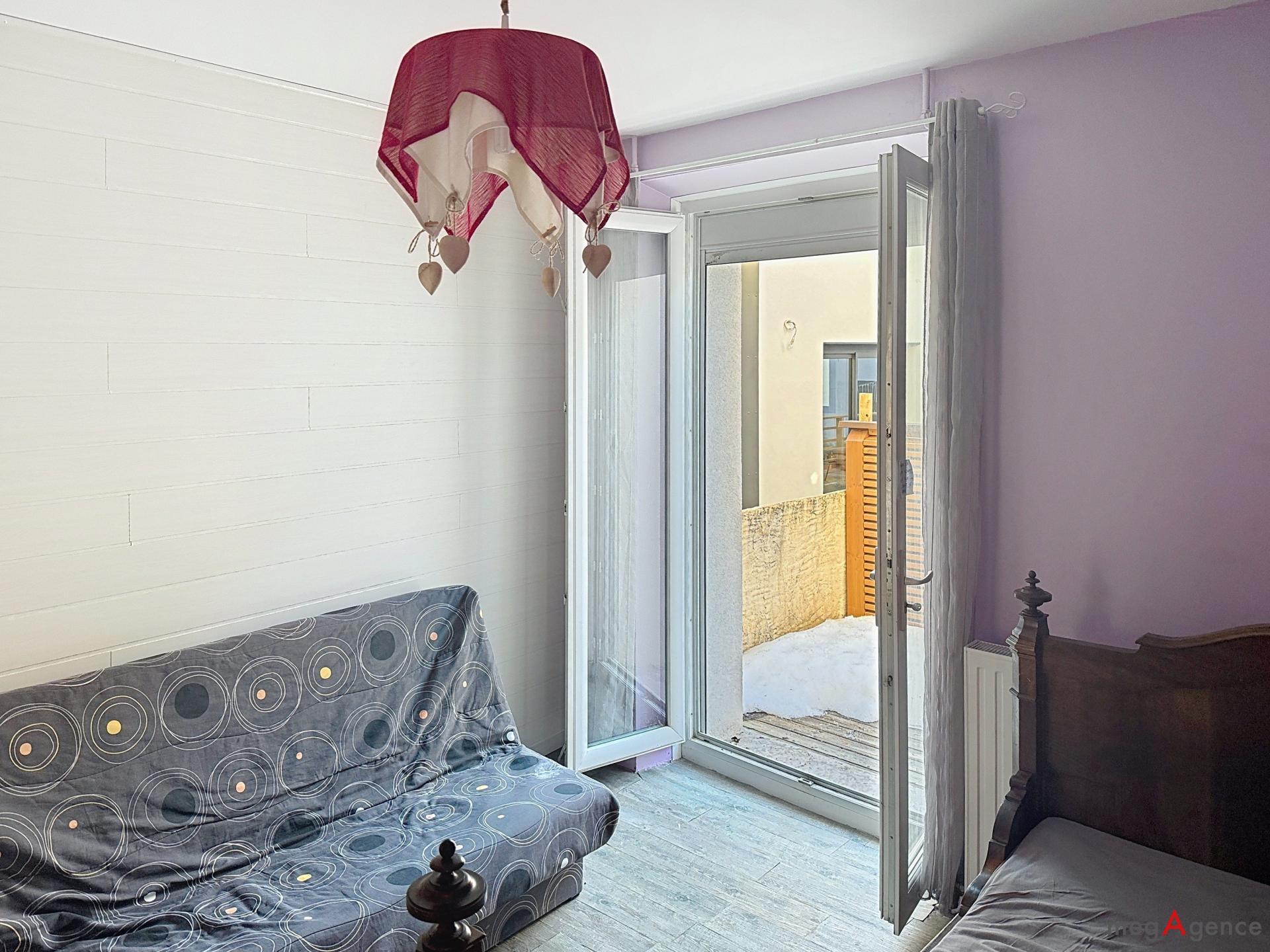 Miniature photo - 8 / 10