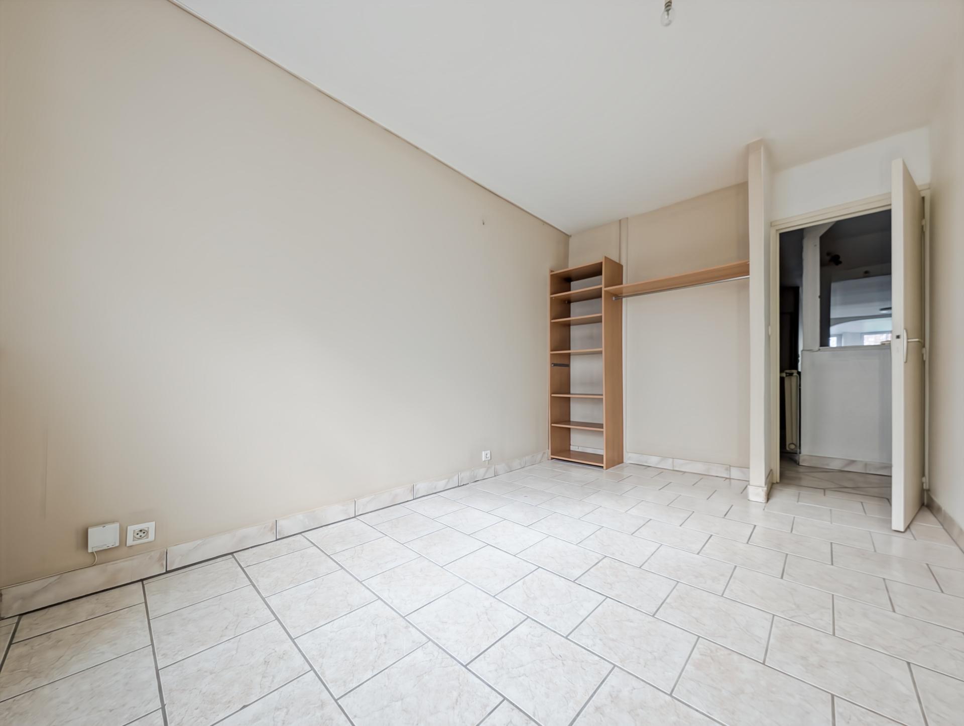 Miniature photo - 6 / 6