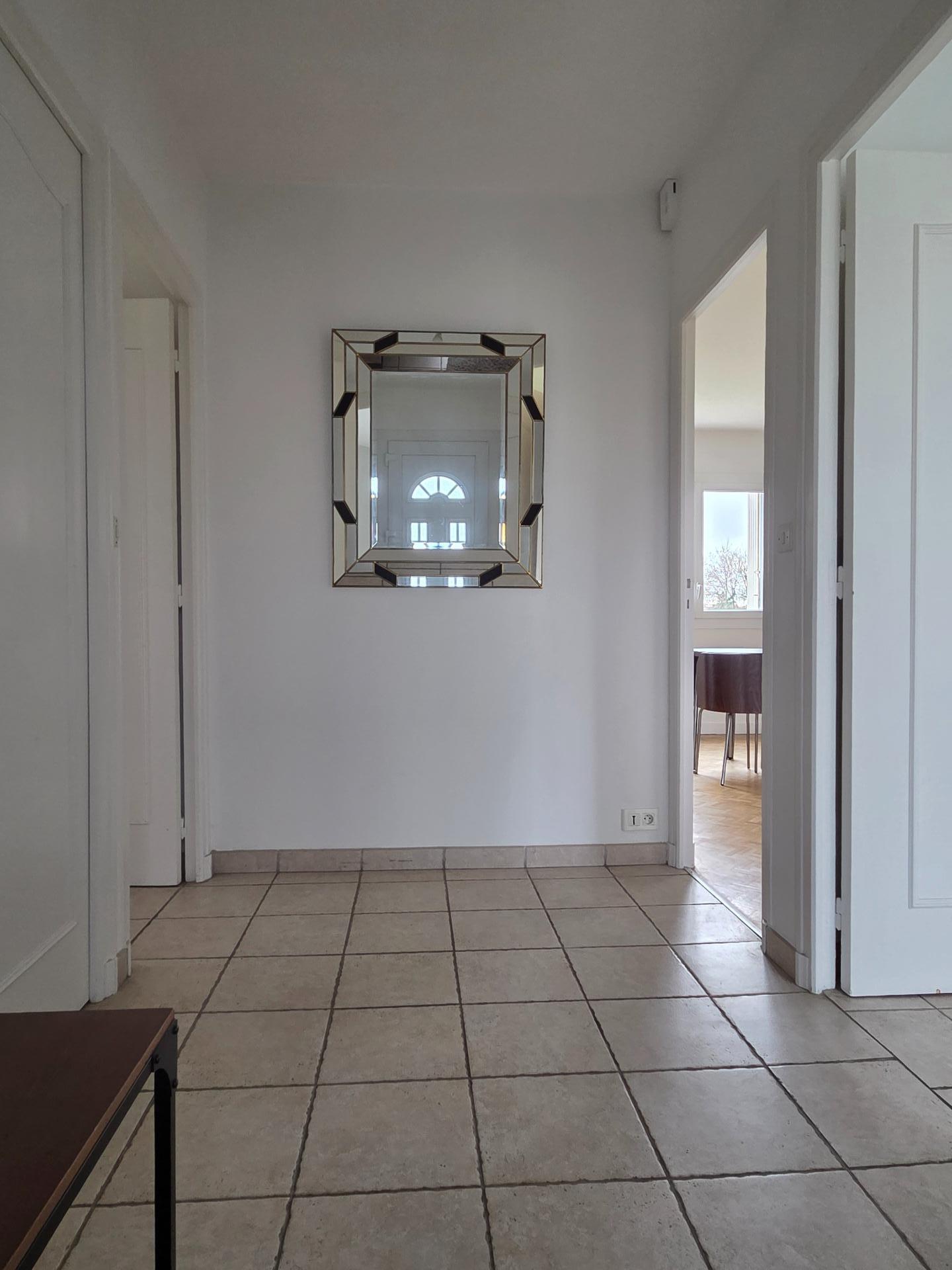 Miniature photo - 2 / 12