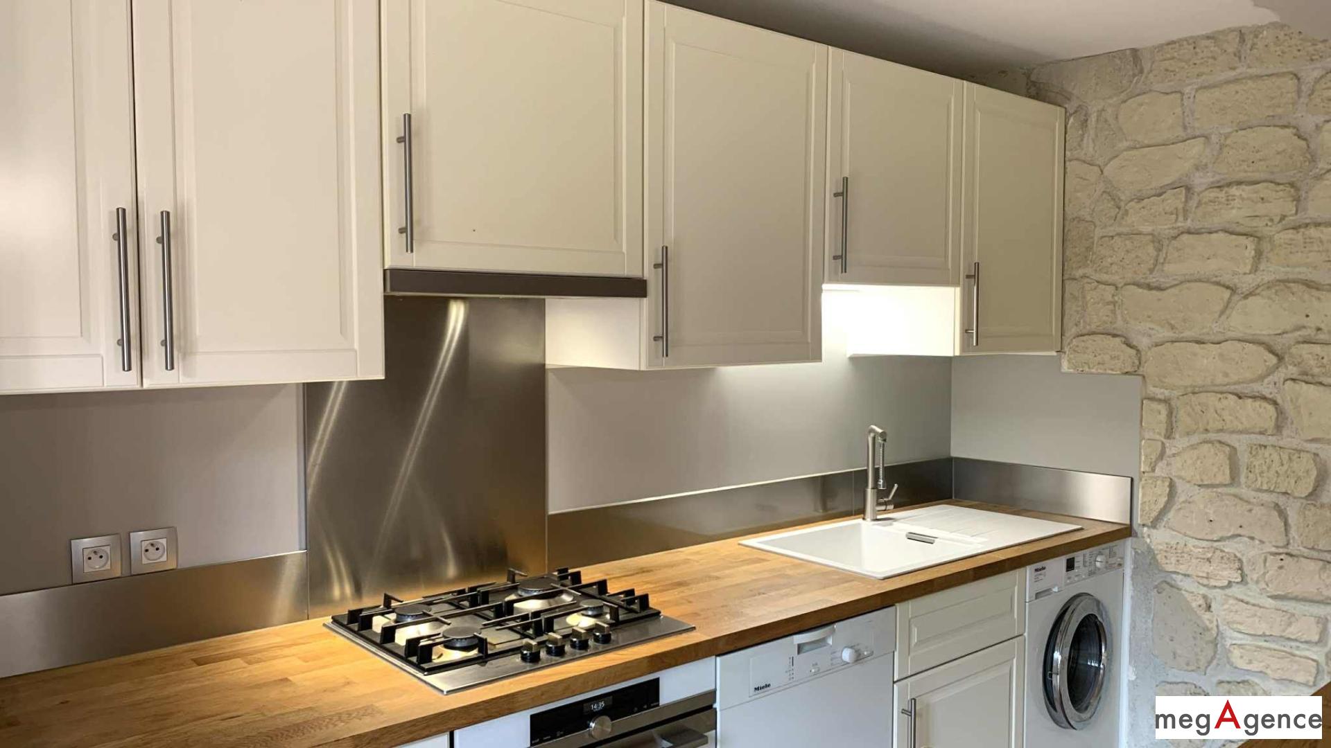 Miniature photo - 2 / 18