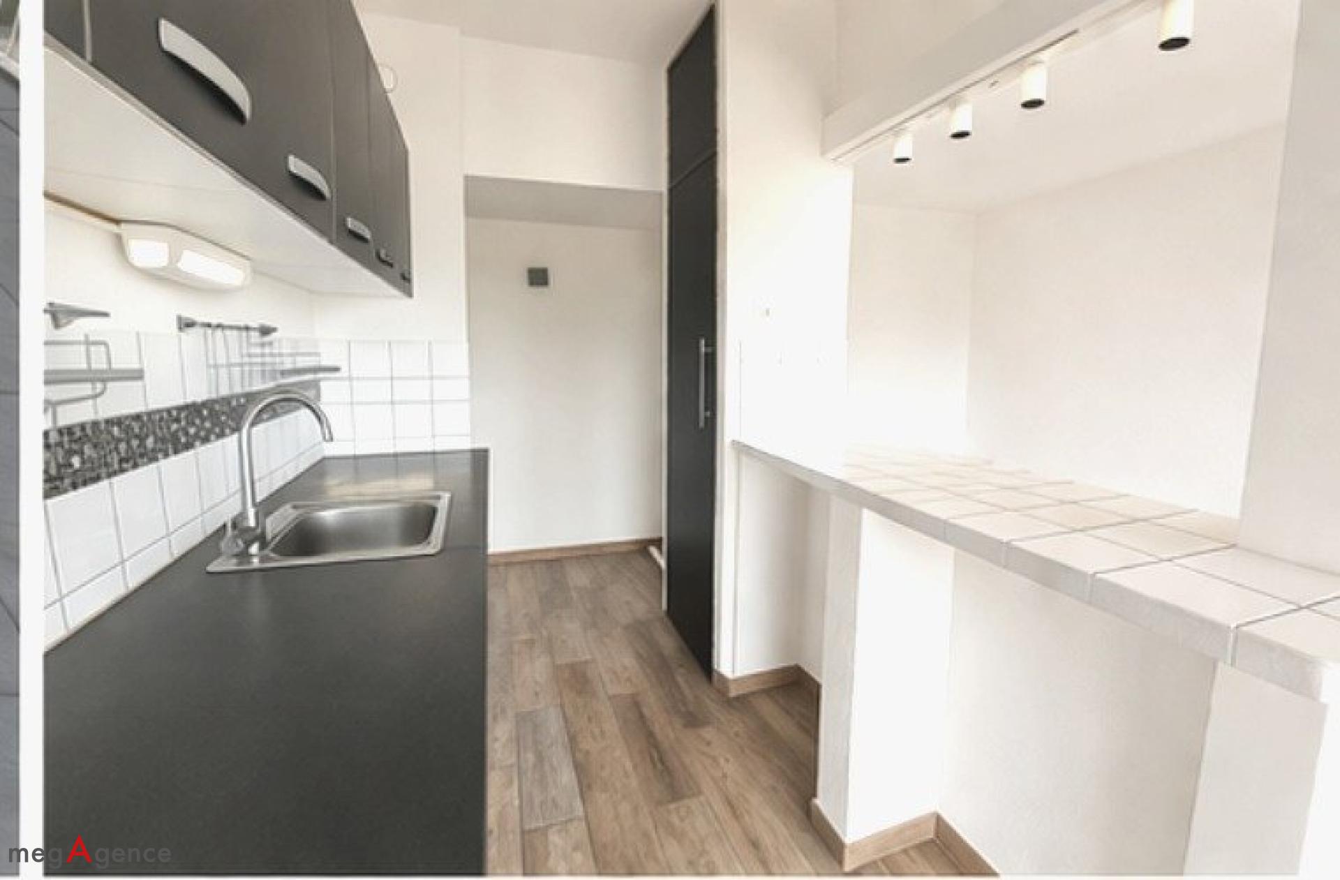 Miniature photo - 2 / 10