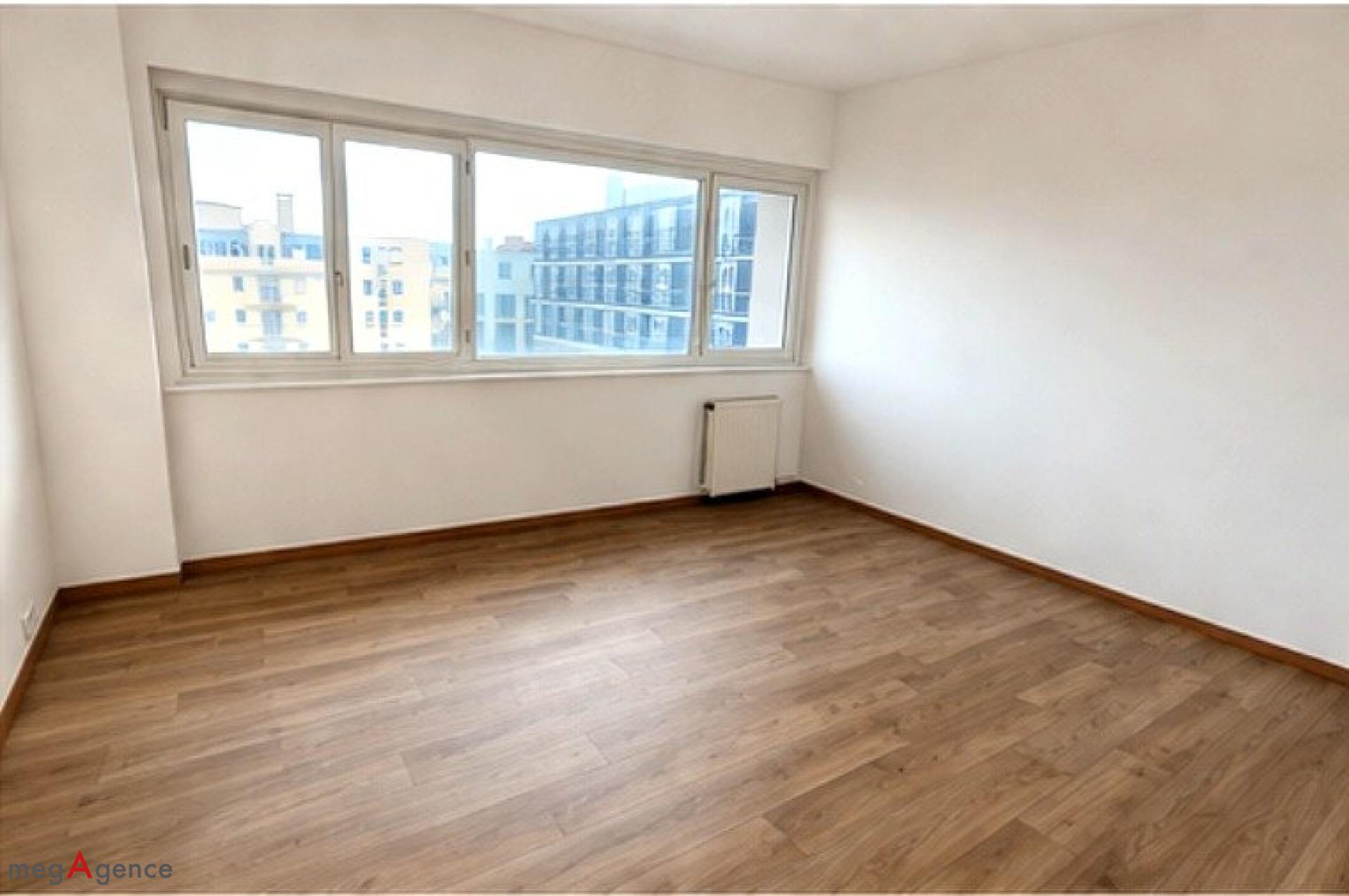 Miniature photo - 7 / 10