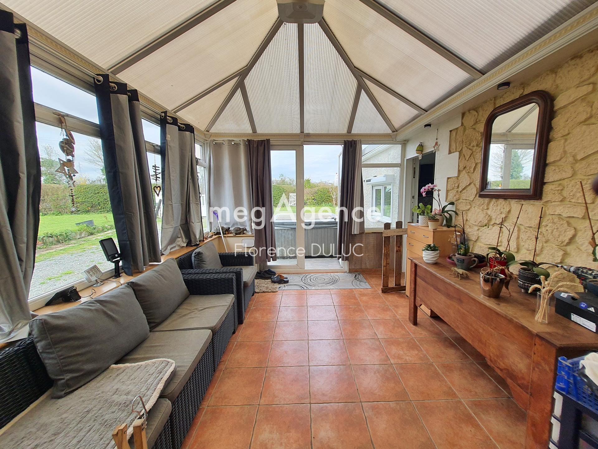 Miniature photo - 2 / 19