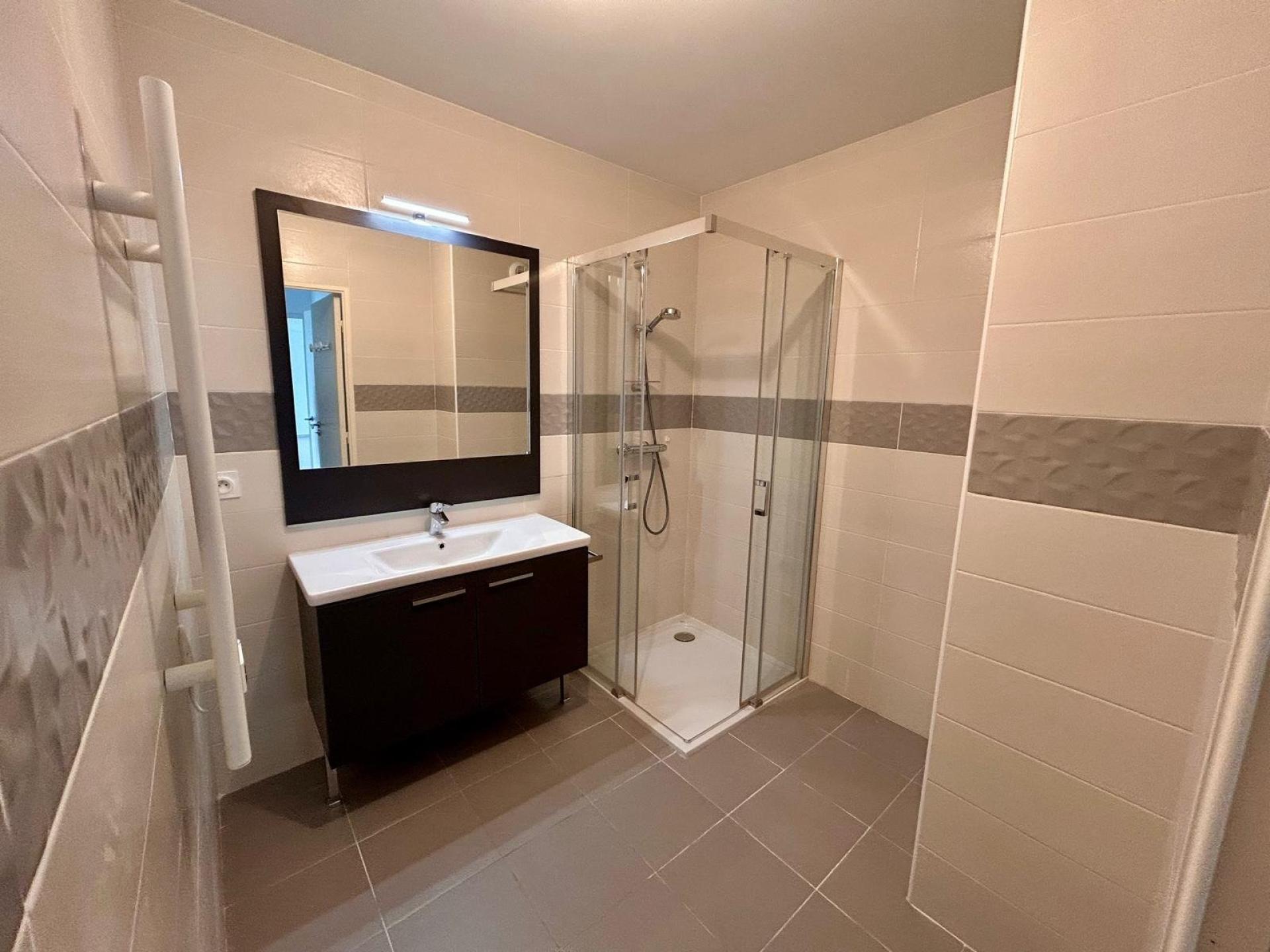 Miniature photo - 6 / 6