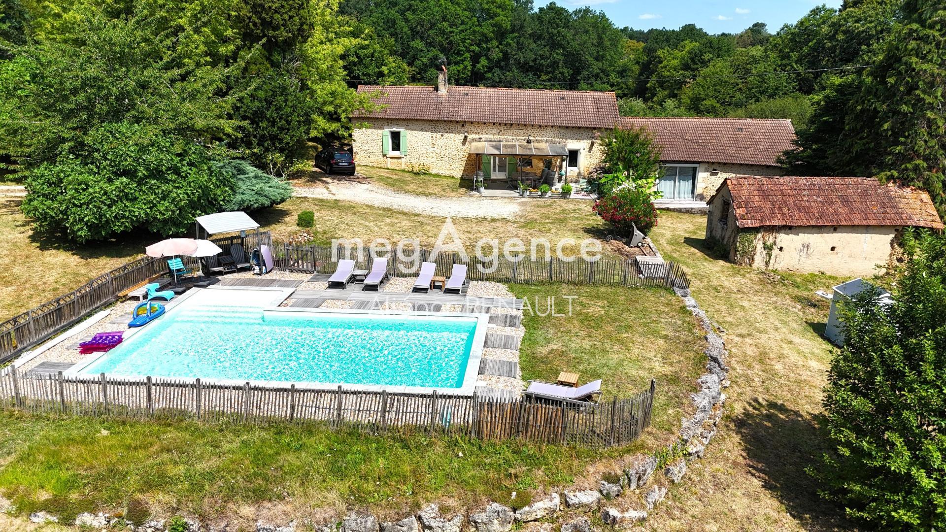 Maison 6 pièces 203 m² · à Vergt · 203 m² · 455 000 €