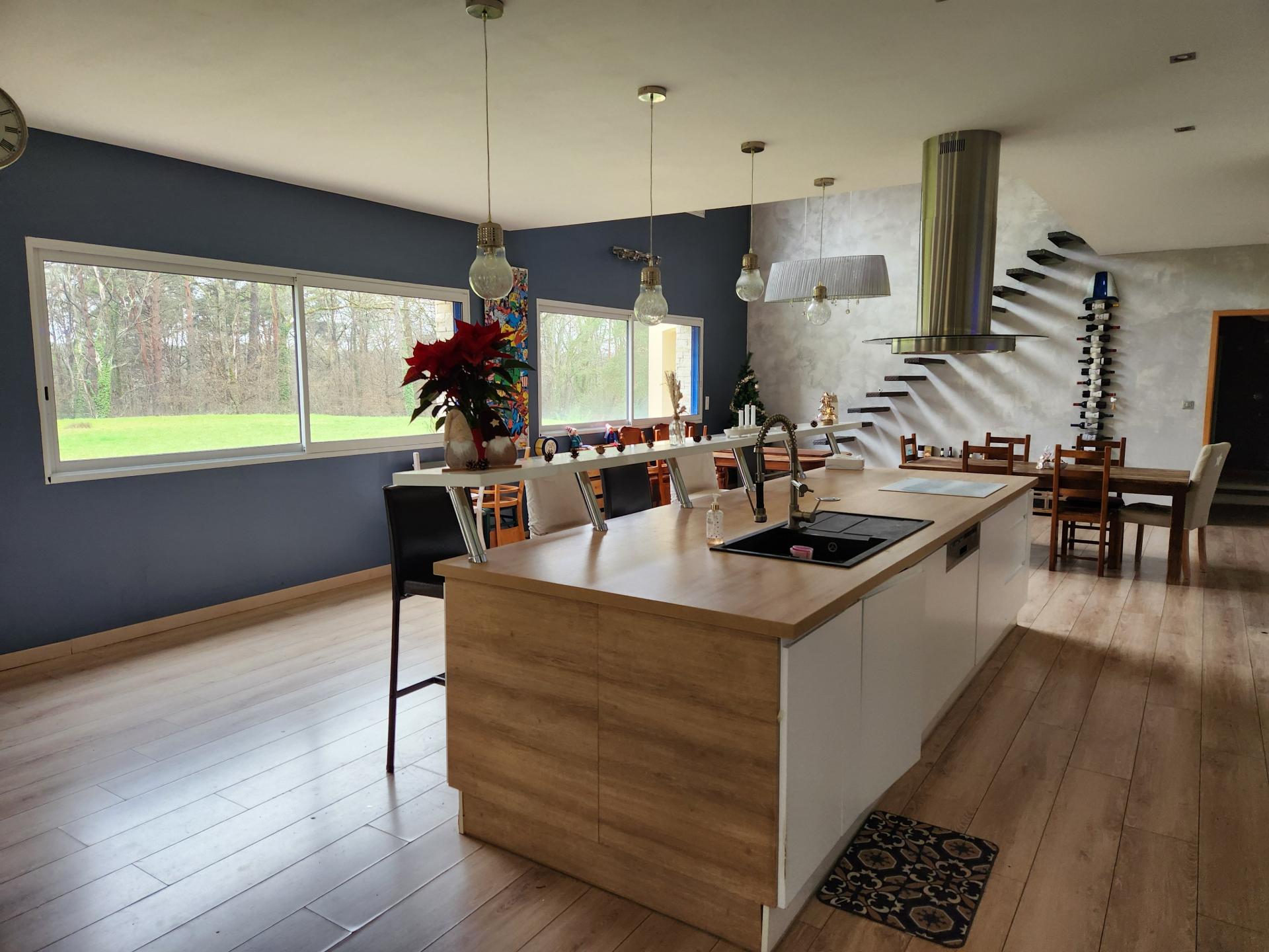 Miniature photo - 2 / 15