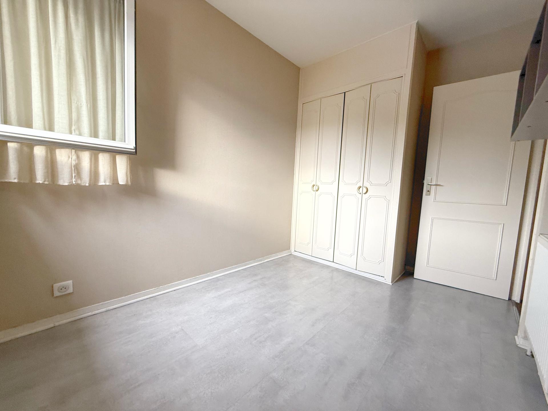 Miniature photo - 8 / 14