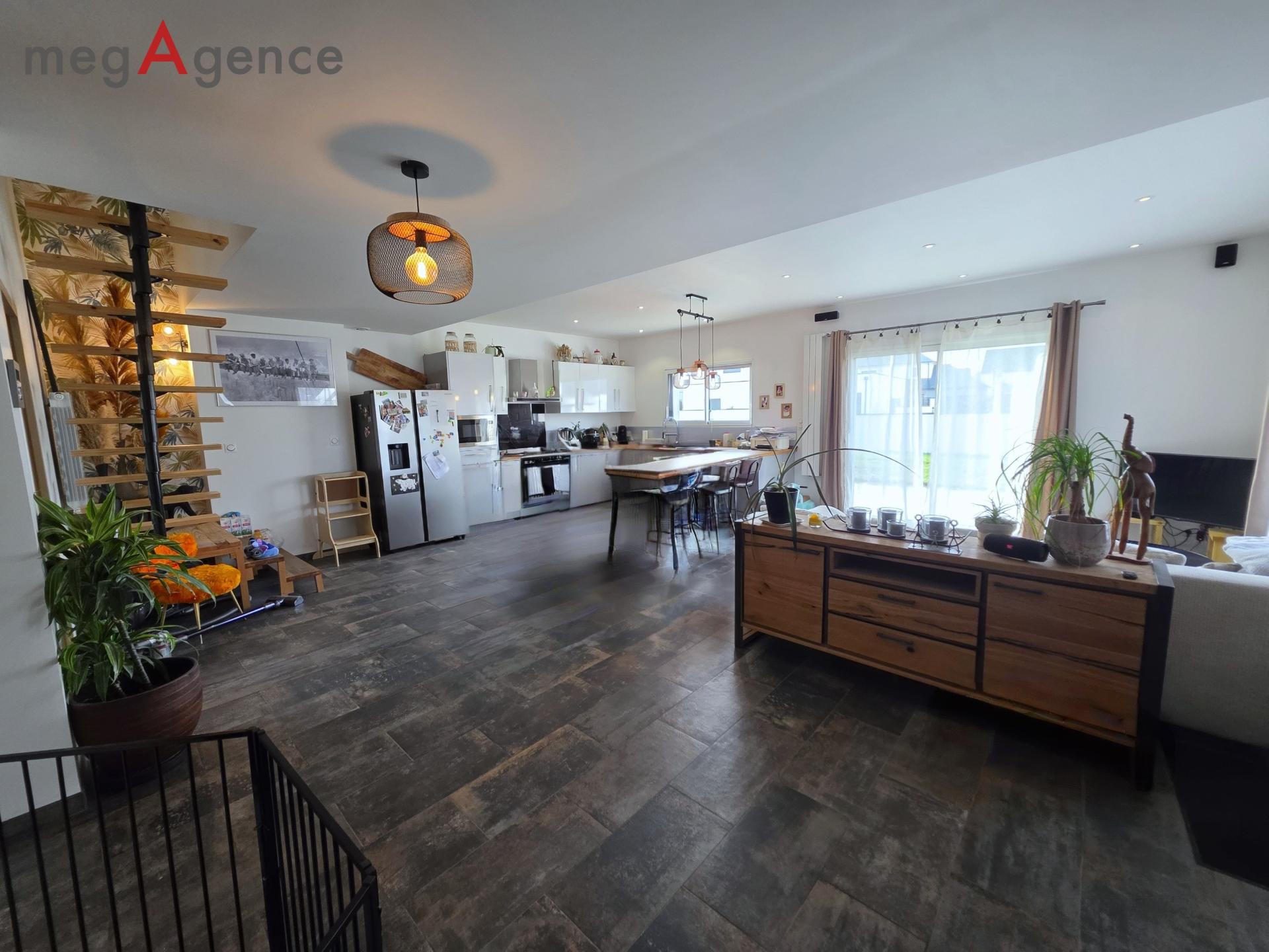 Miniature photo - 2 / 17