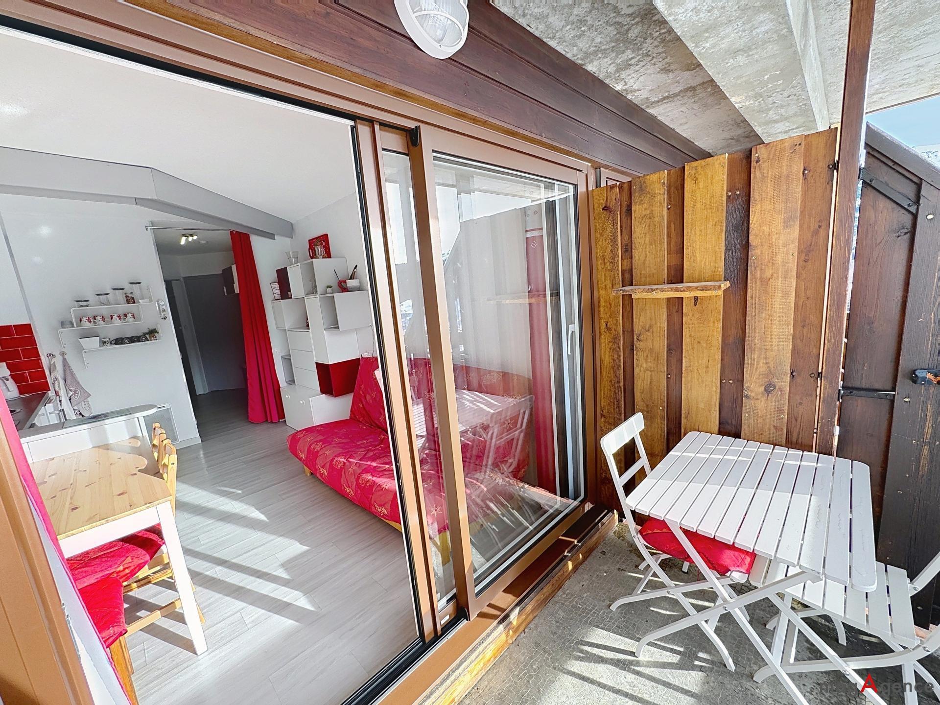 Miniature photo - 2 / 10