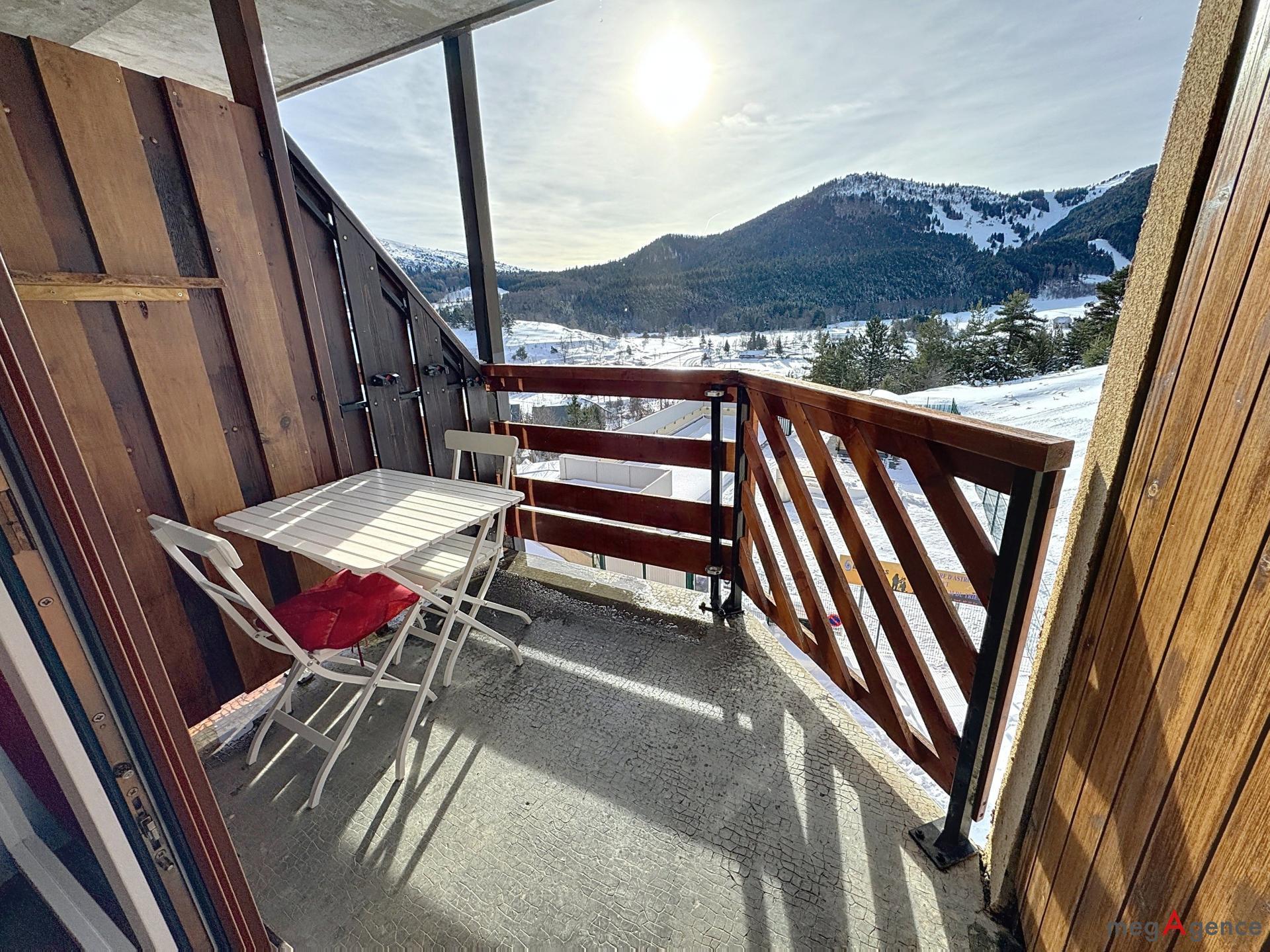 Miniature photo - 4 / 10