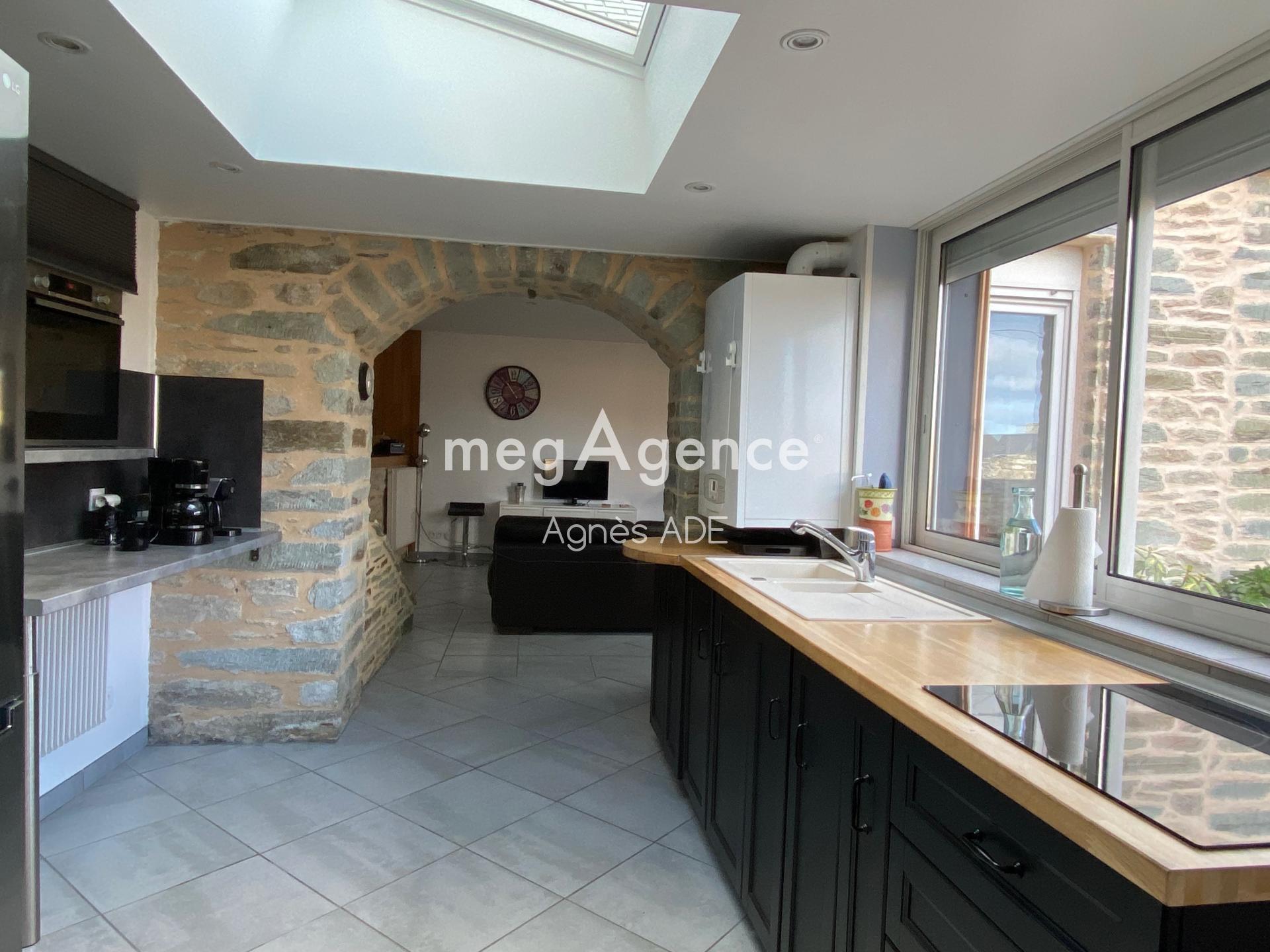 Miniature photo - 2 / 19