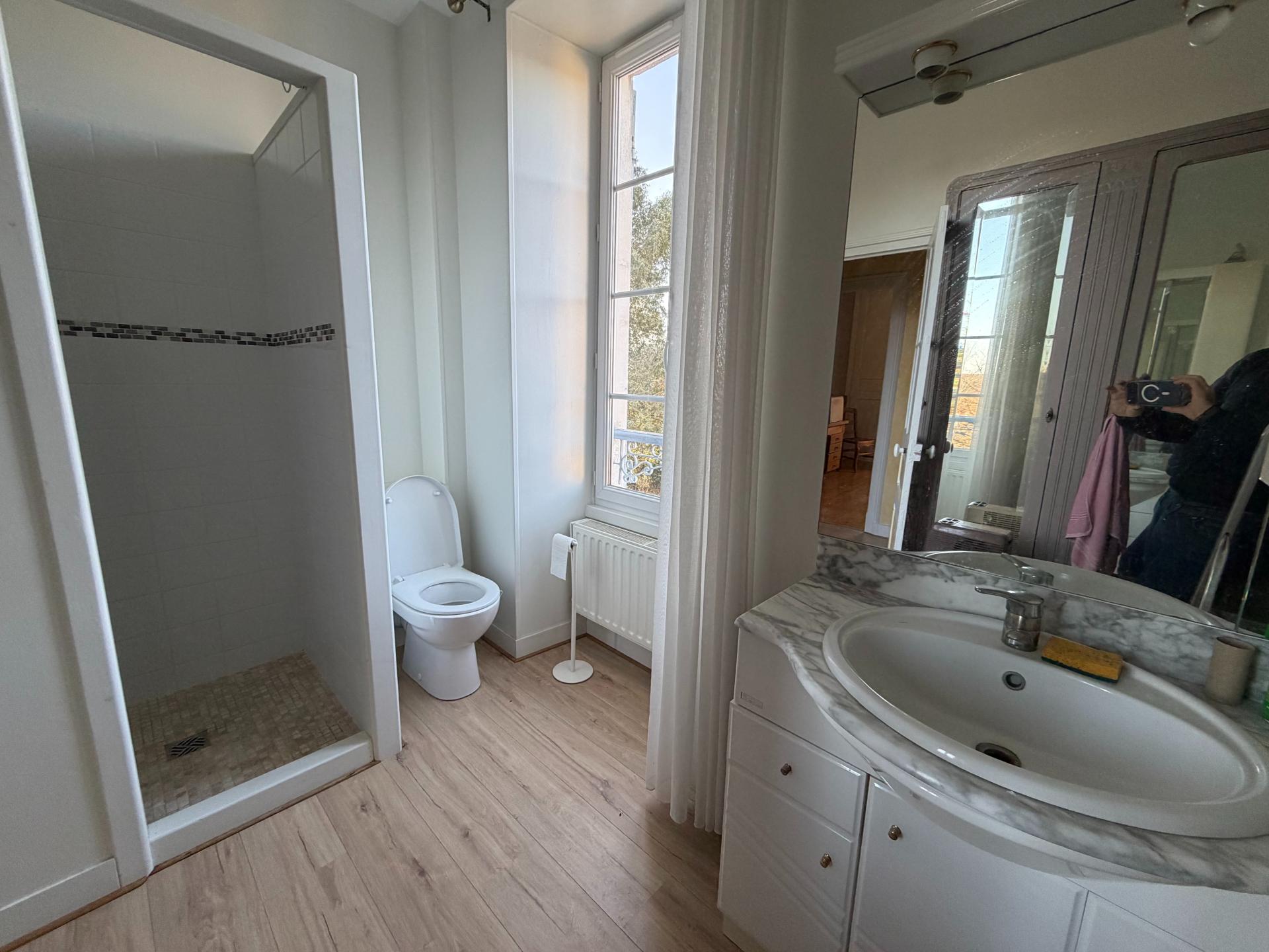 Miniature photo - 8 / 16