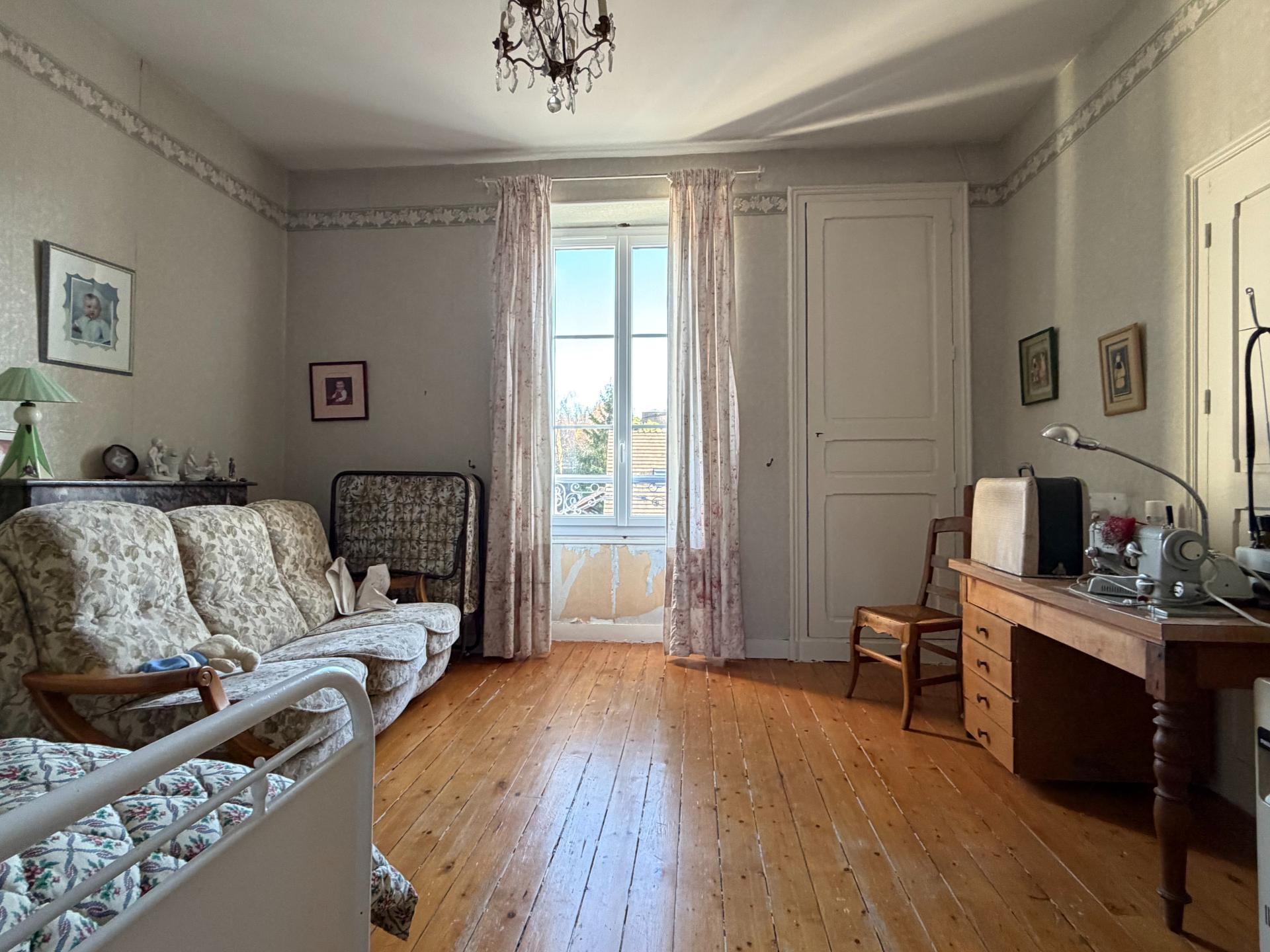 Miniature photo - 9 / 16