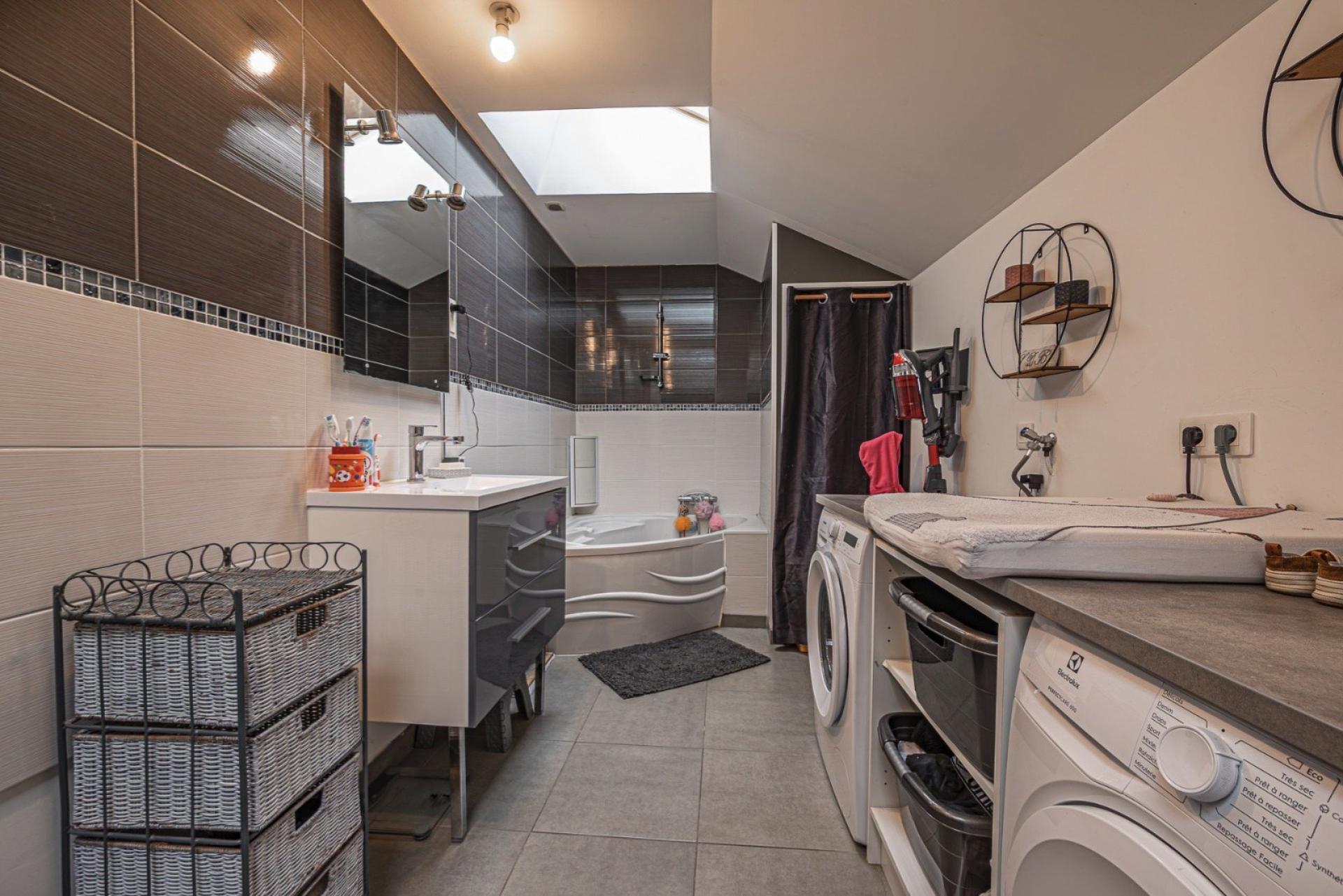 Miniature photo - 8 / 10