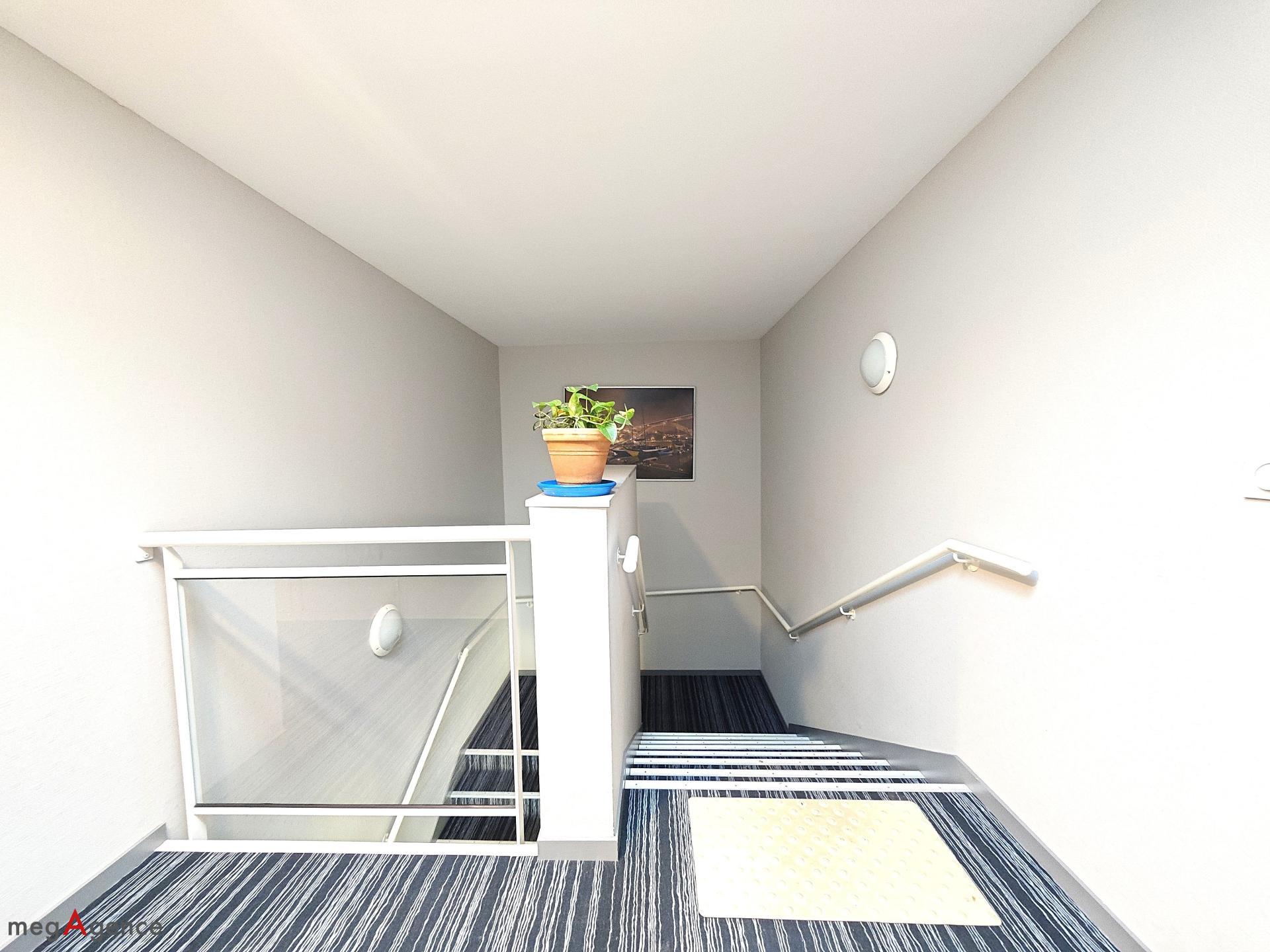 Miniature photo - 12 / 13