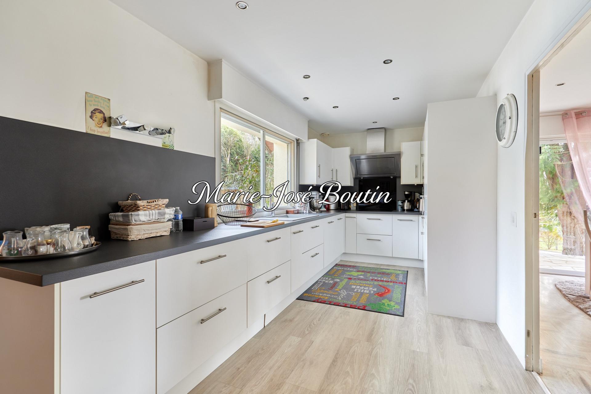 Miniature photo - 4 / 17