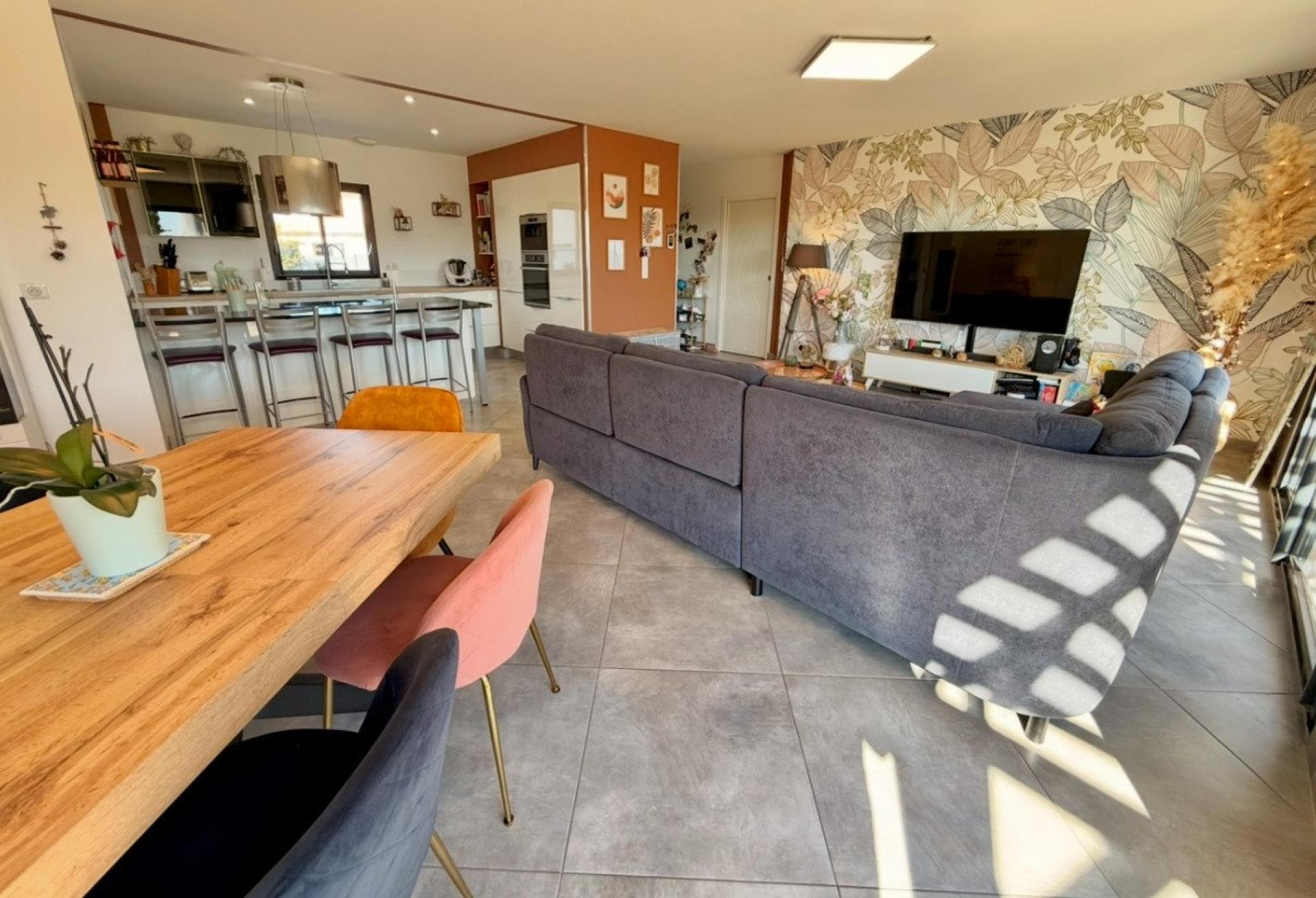 Miniature photo - 2 / 14