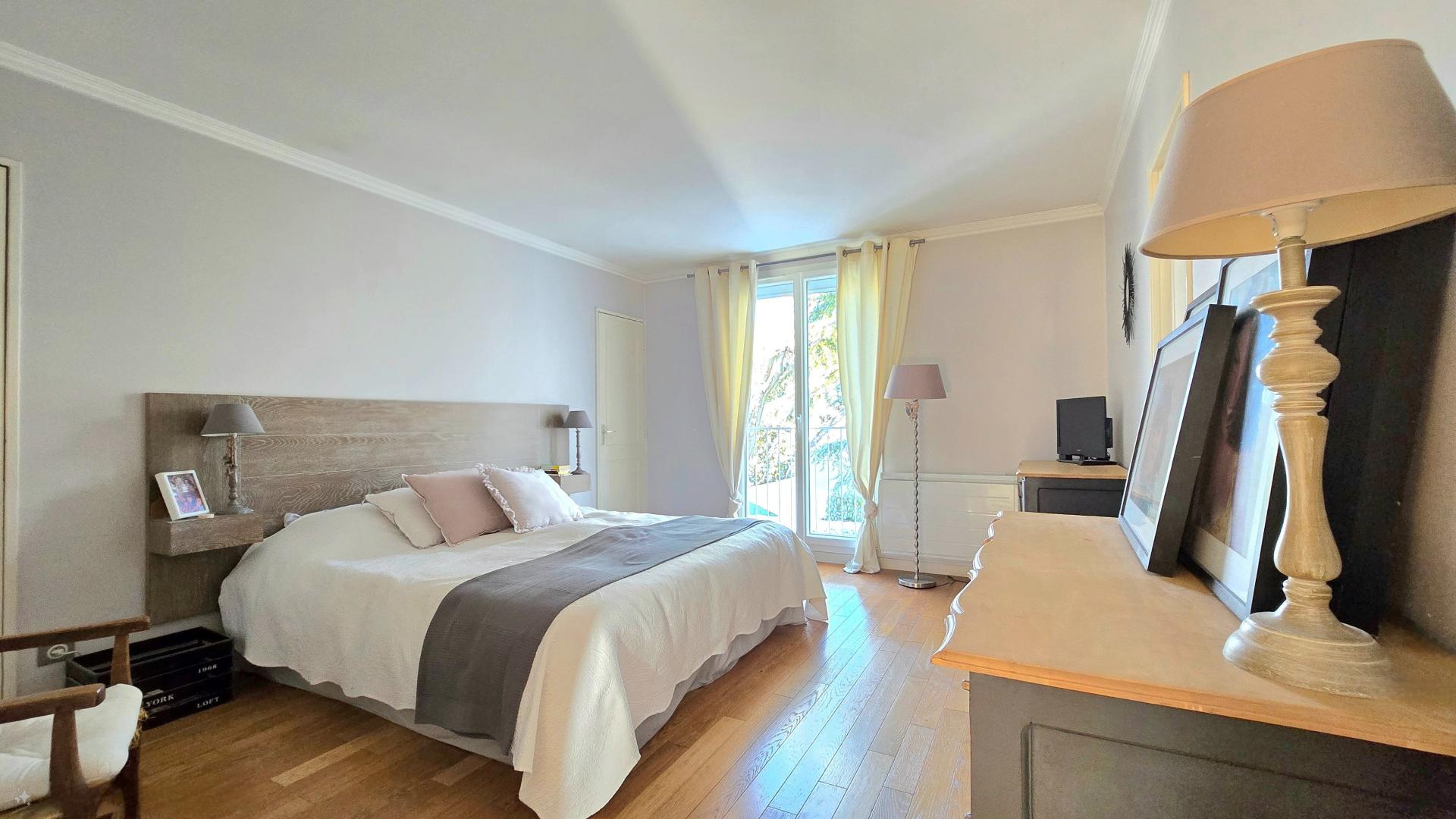 Miniature photo - 13 / 20