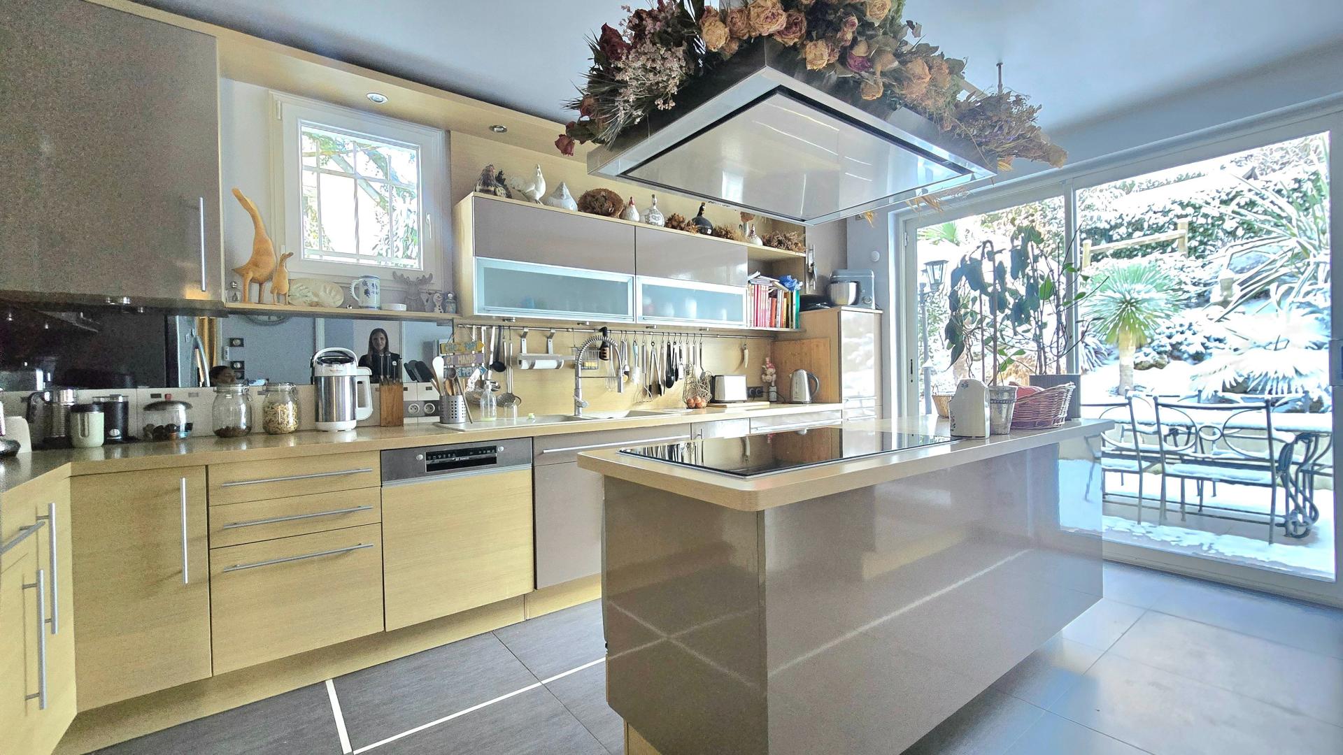 Miniature photo - 6 / 20