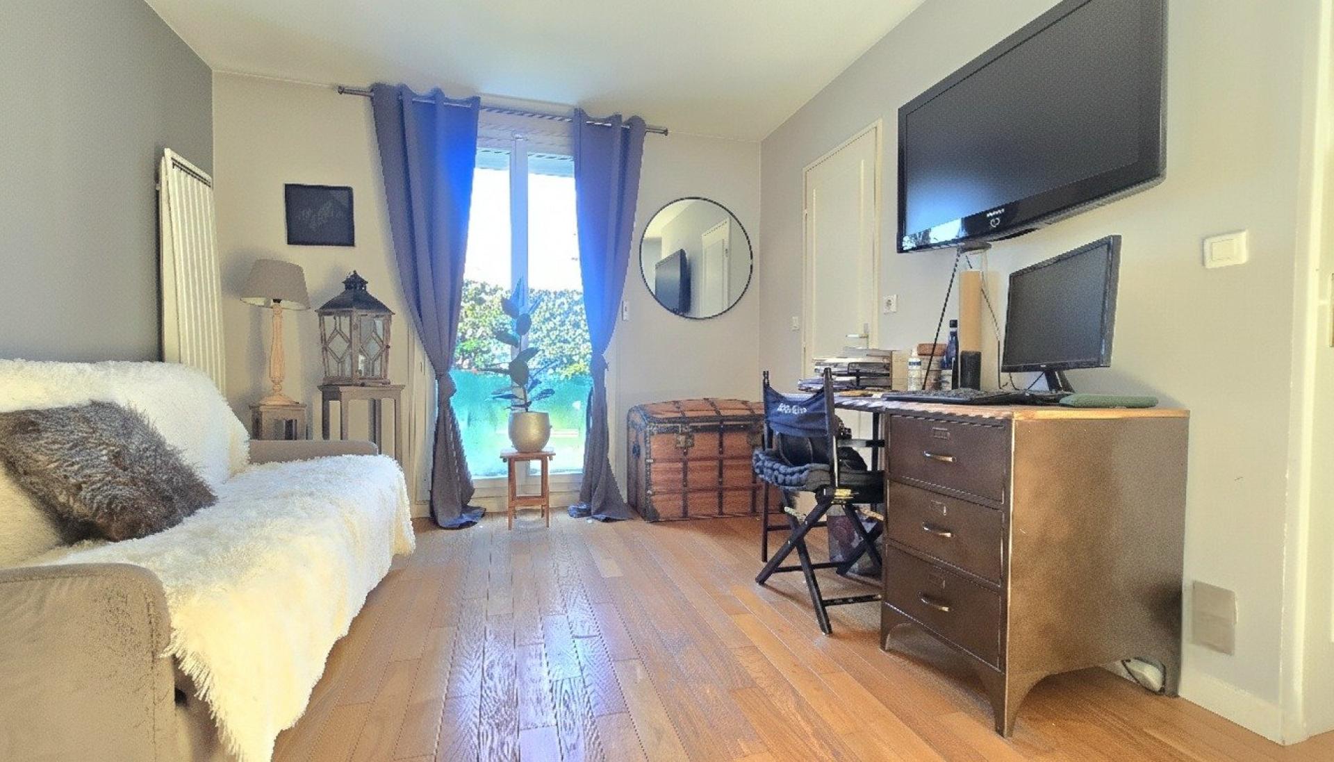 Miniature photo - 8 / 20